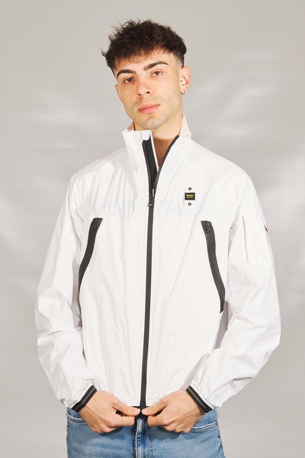 BLAUER CHAQUETA CORTA 24SBLUC11164 en color BLANCO (1)