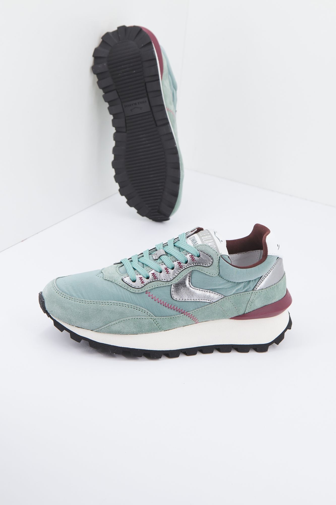 VOILE BLANCHE QWARK HYPE en color VERDE (3)