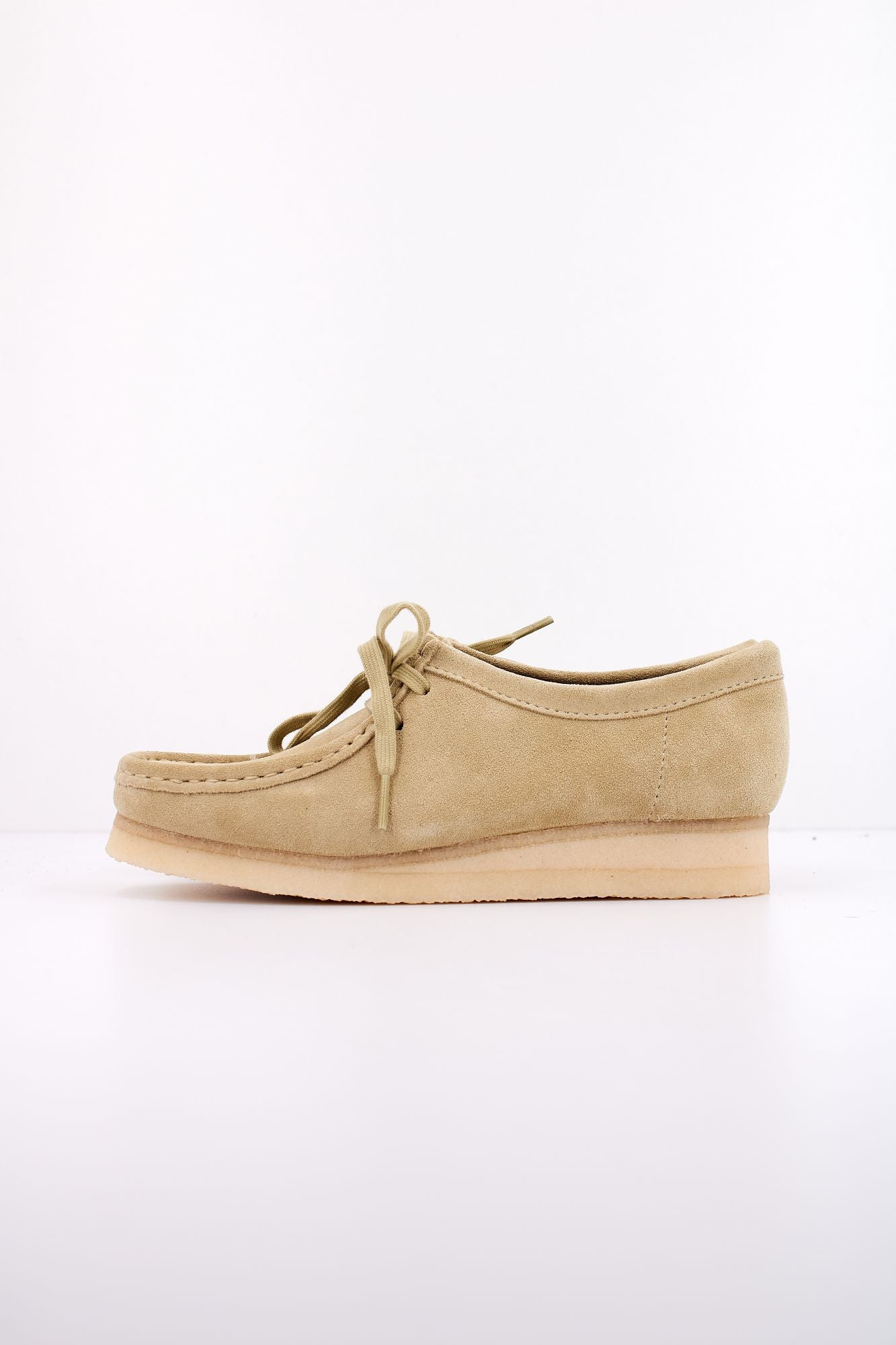 CLARKS WALLABEE en color BEIS (1)