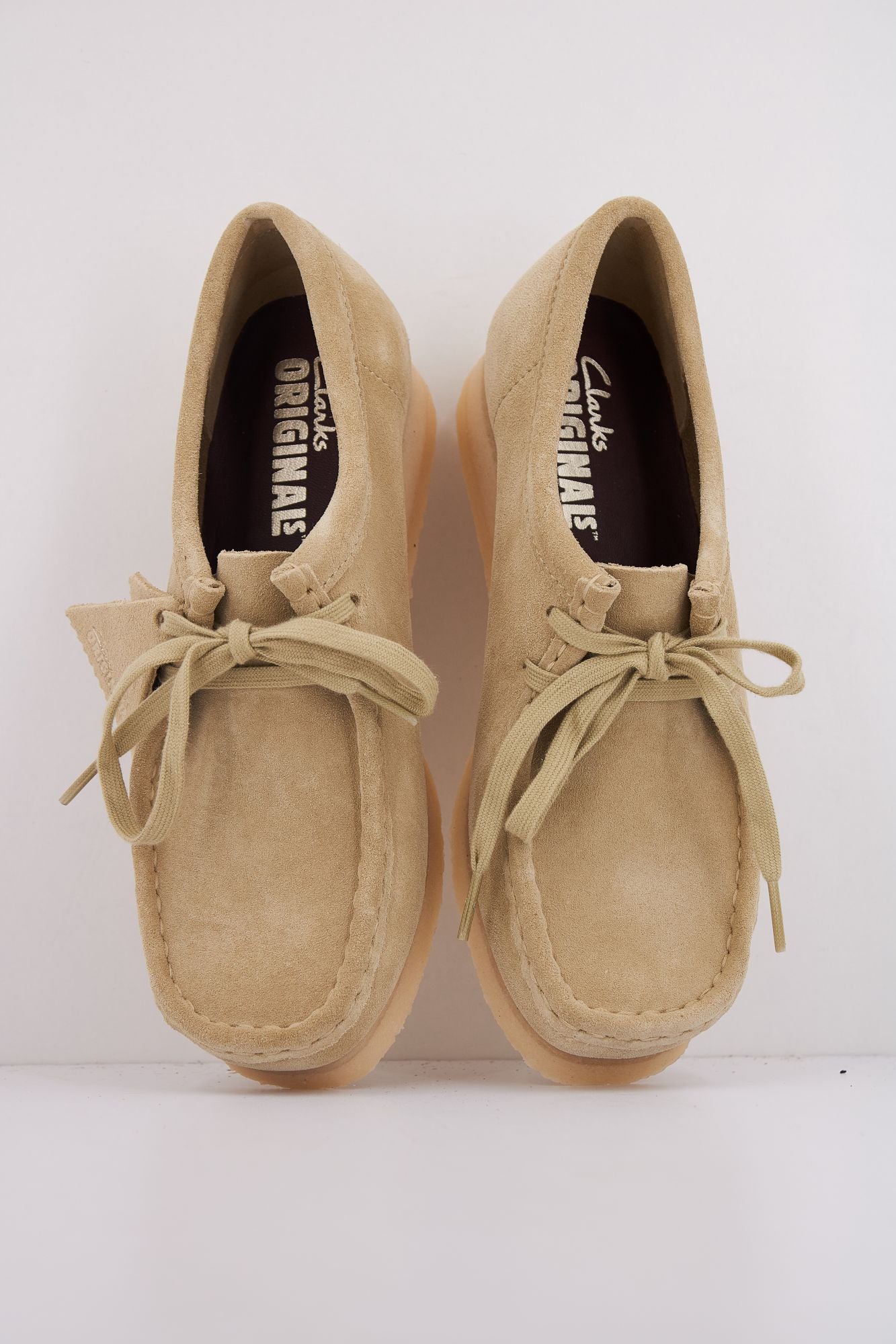 CLARKS WALLABEE en color BEIS (3)