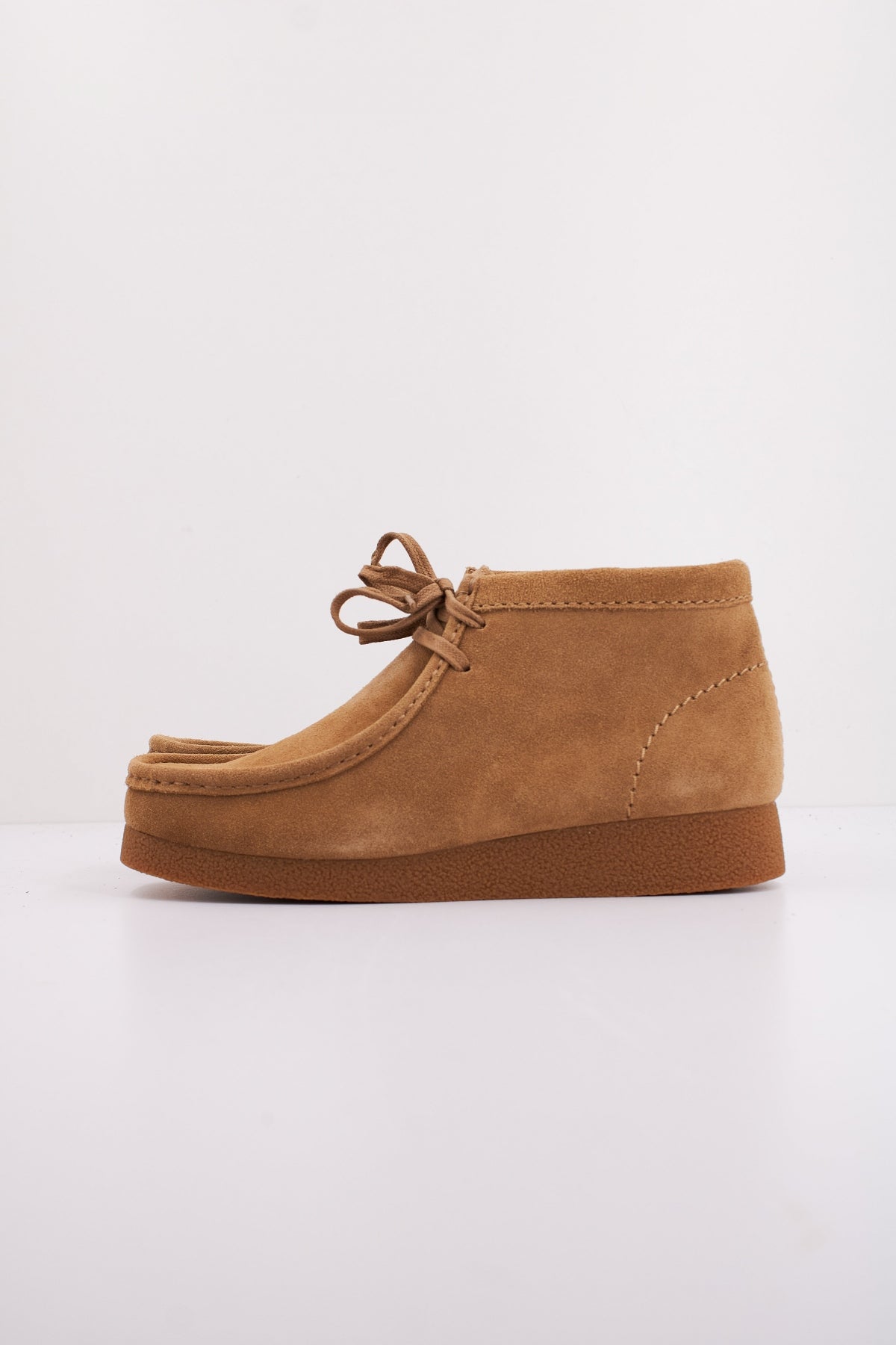 CLARKS  WALLABEE EVOBT en color MARRON CLARO (1)