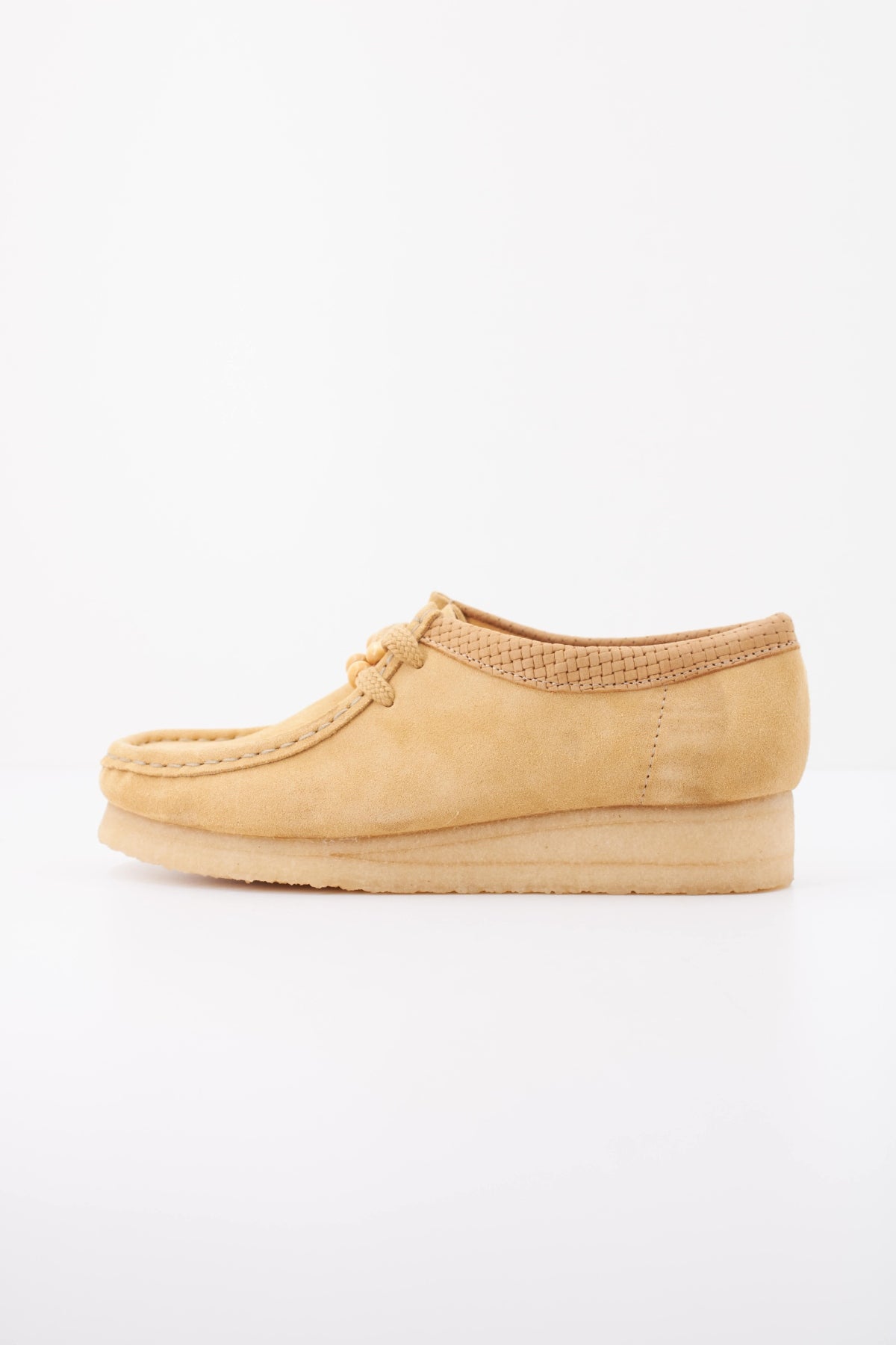 CLARKS WALLABEE GOLDEN en color MARRON CLARO (1)