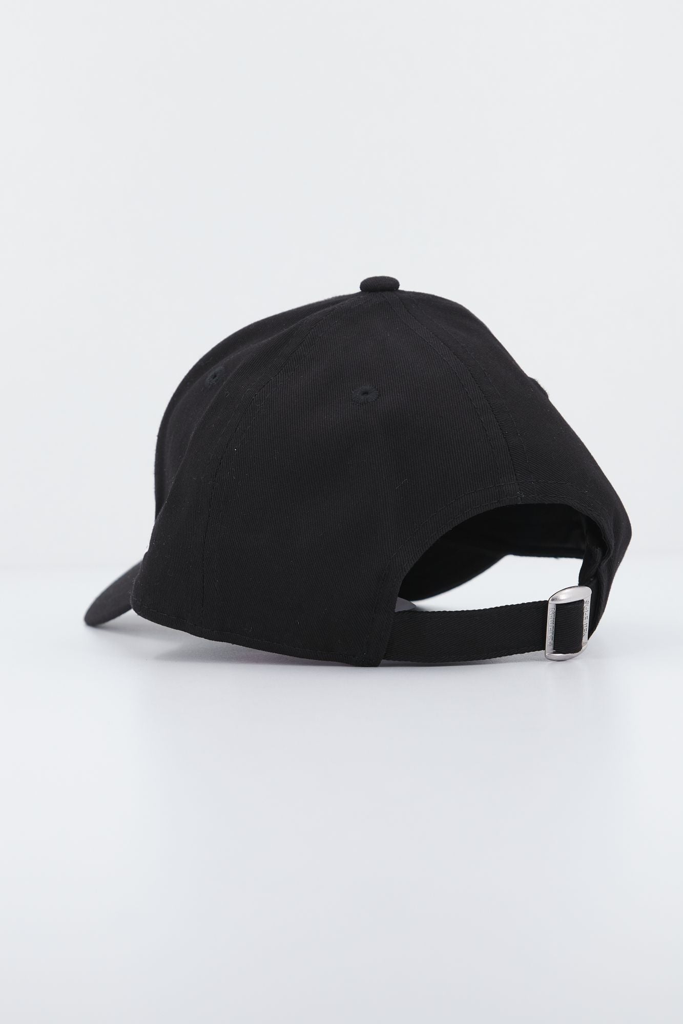 NEW ERA LEAG BASIC NEYYAN en color NEGRO (3)