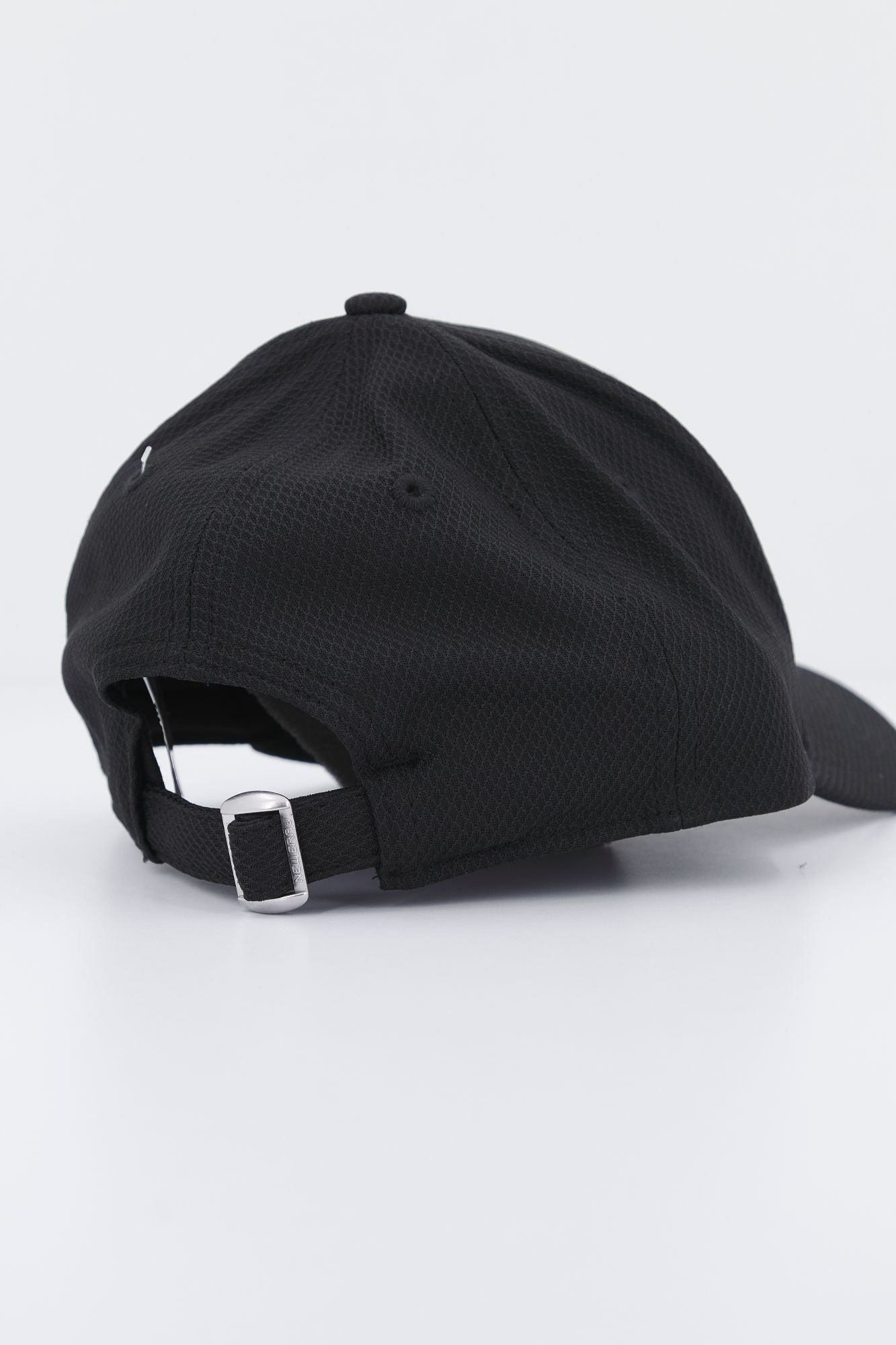 NEW ERA DIAMOND ERA 9FORTY NEYYAN en color NEGRO (3)