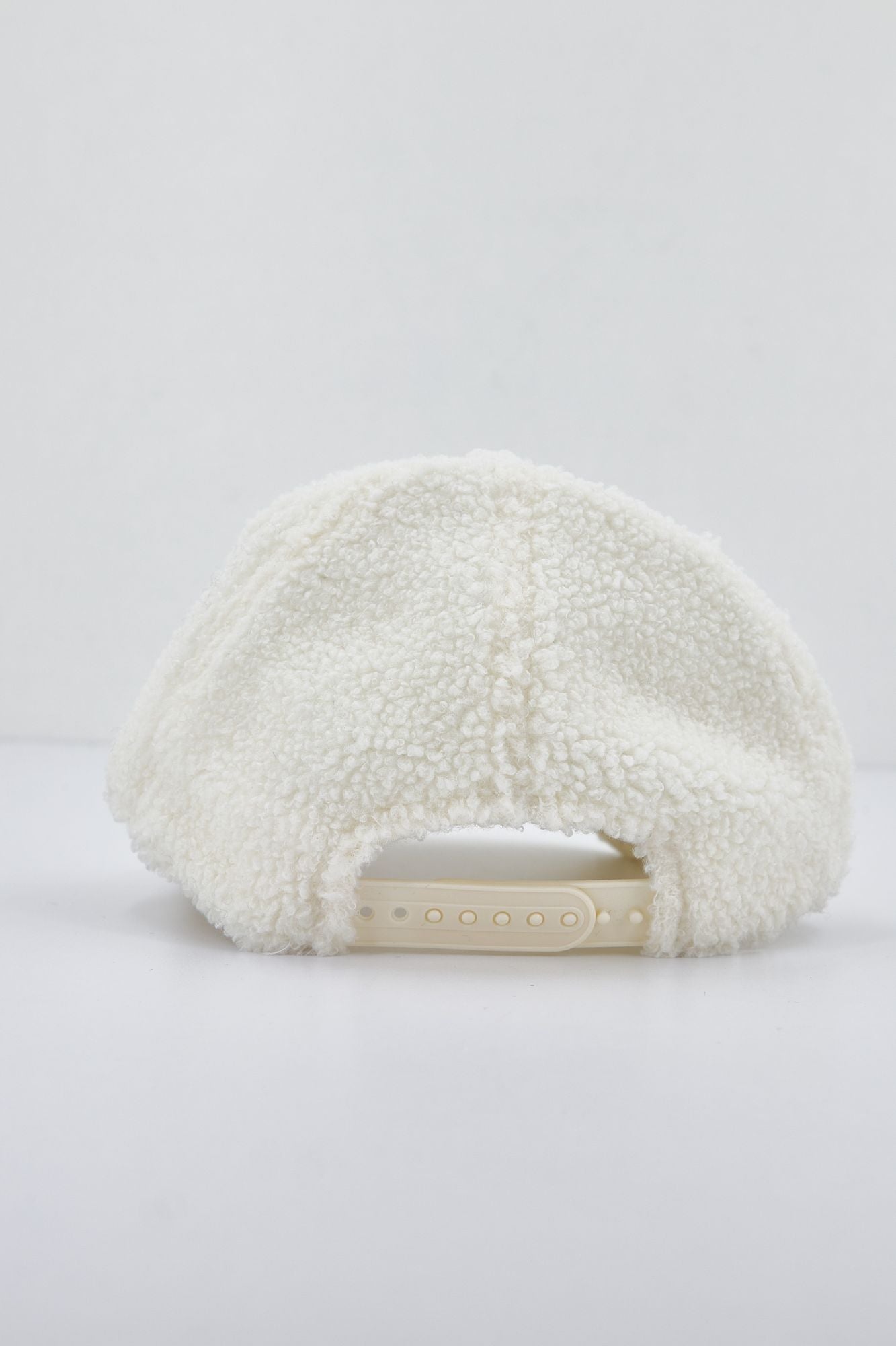 NEW ERA  BORG 9FORTY NEYYAN en color BLANCO (3)