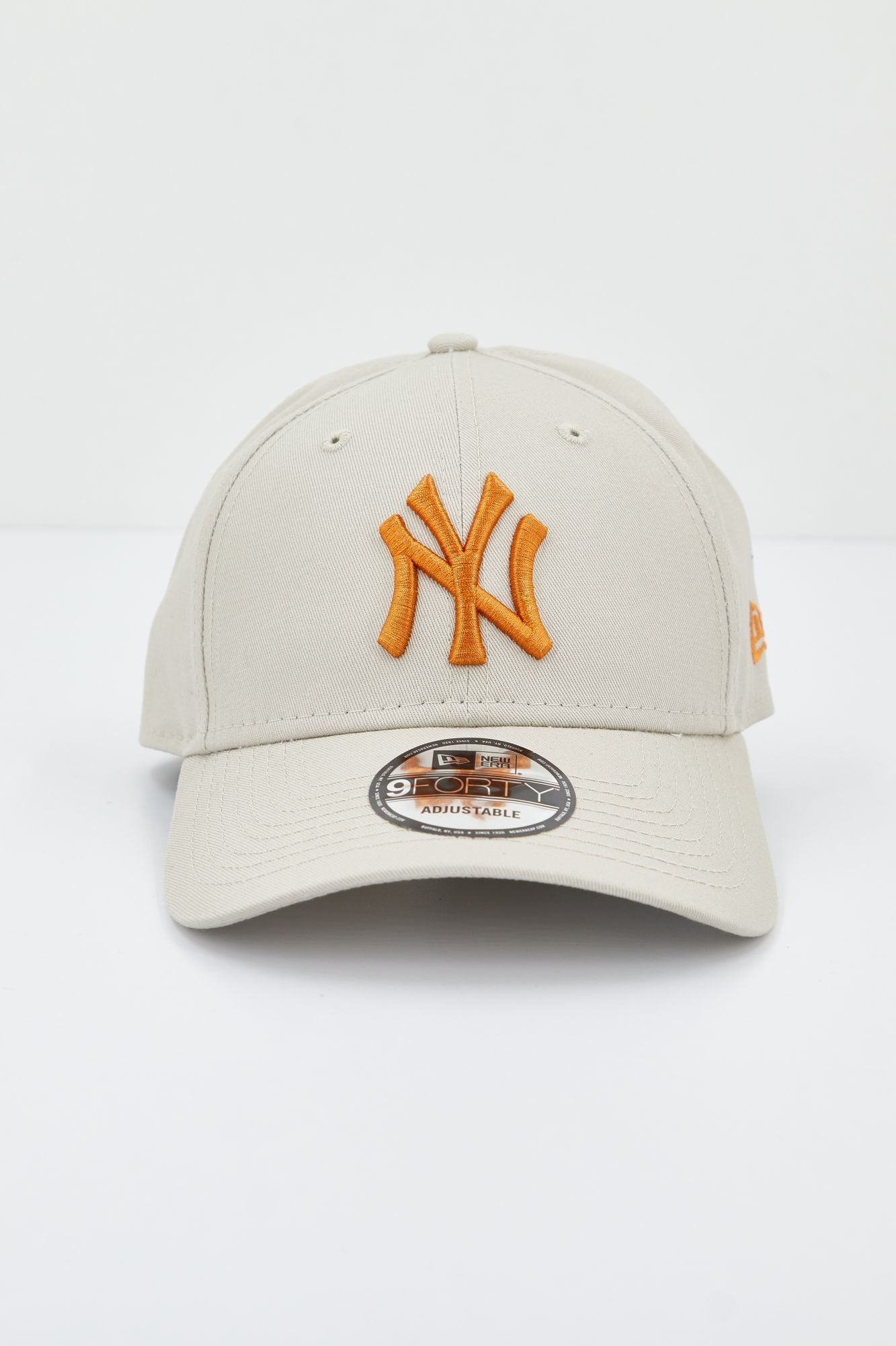 NEW ERA LEAGUE ESSENTIAL 9FORTY NE en color BEIS (1)