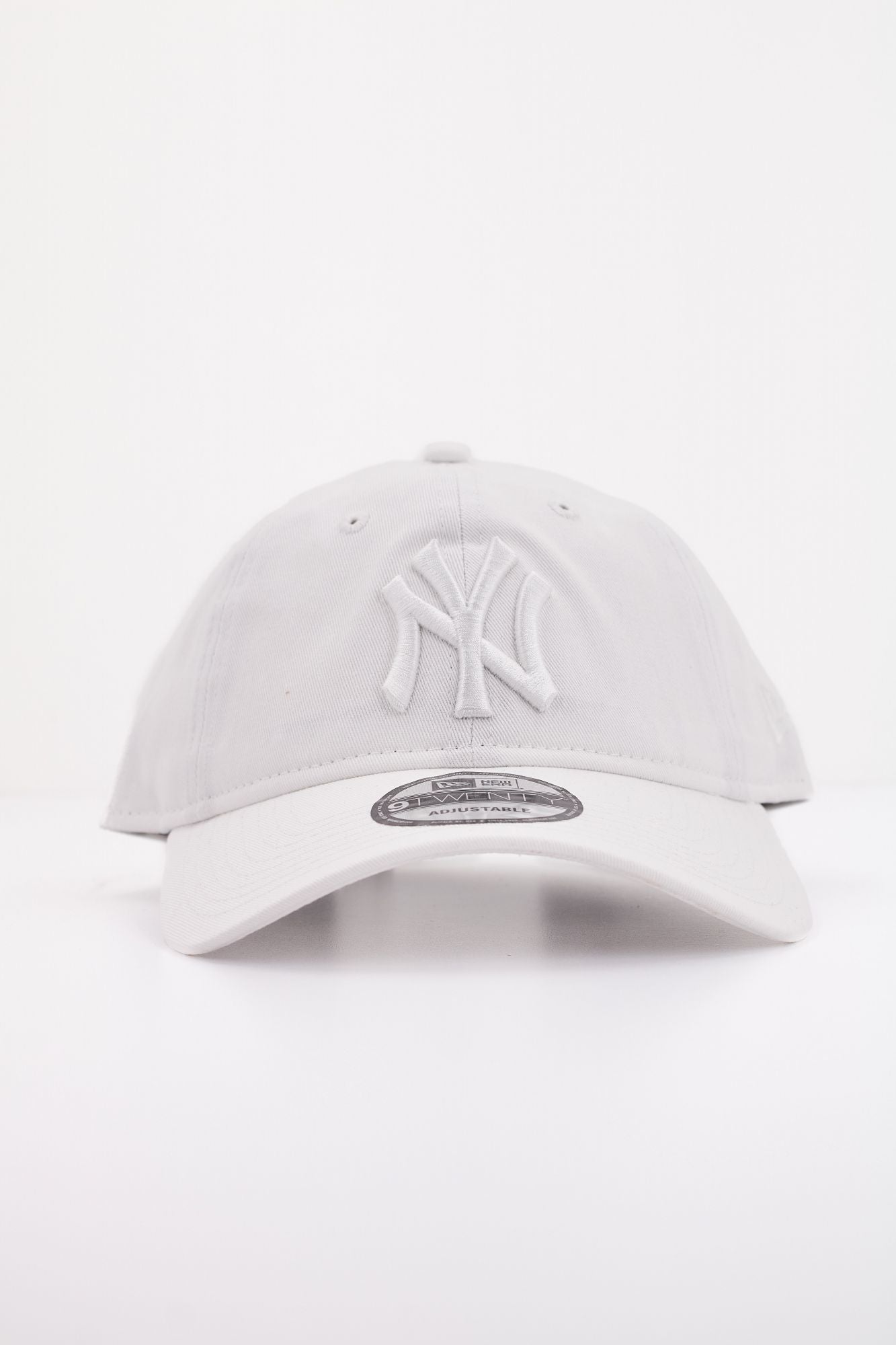 NEW ERA NOS LEAGUE ESS en color BLANCO (1)