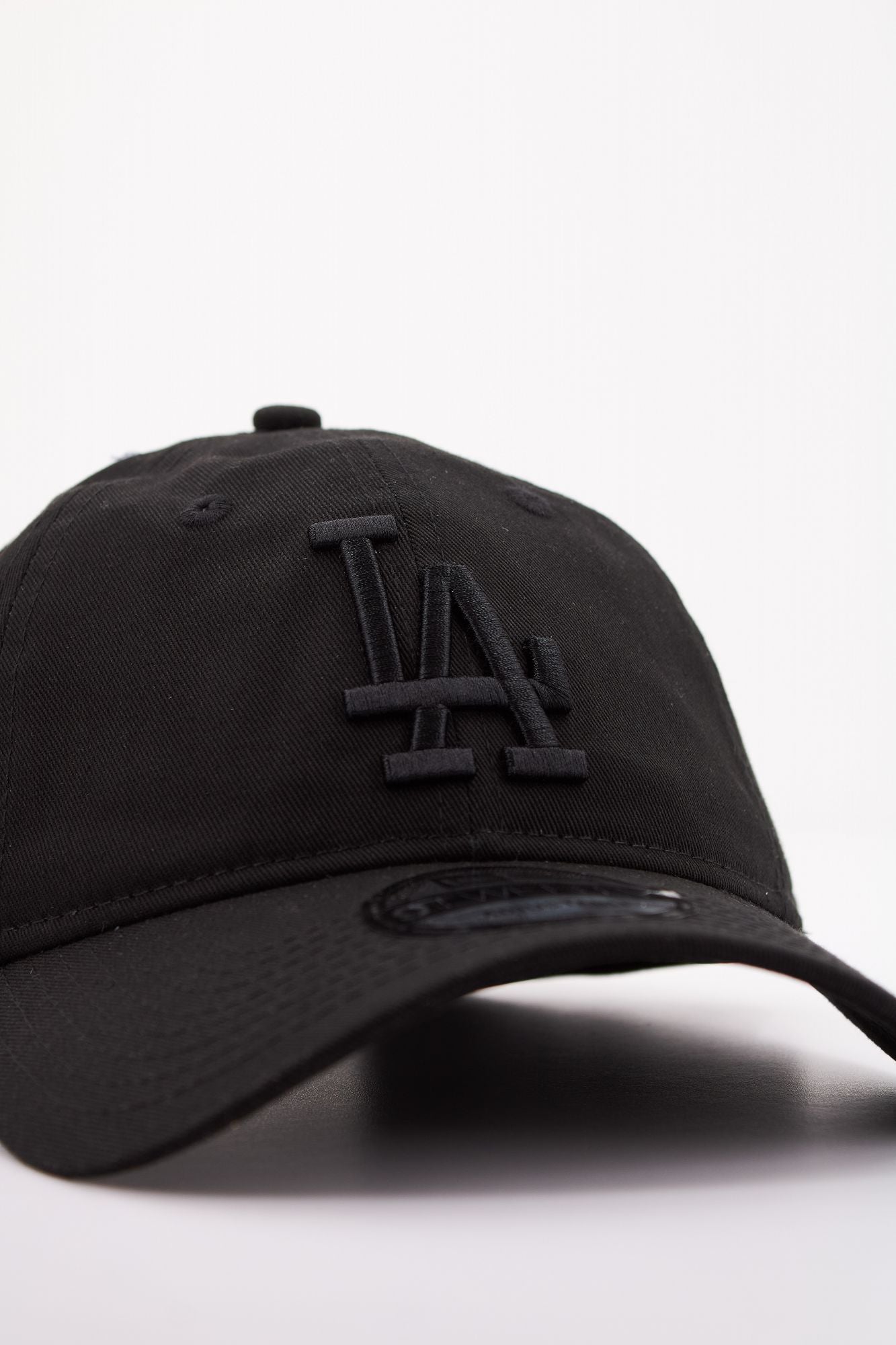 NEW ERA  NOS LEAGUE ESS en color NEGRO (4)