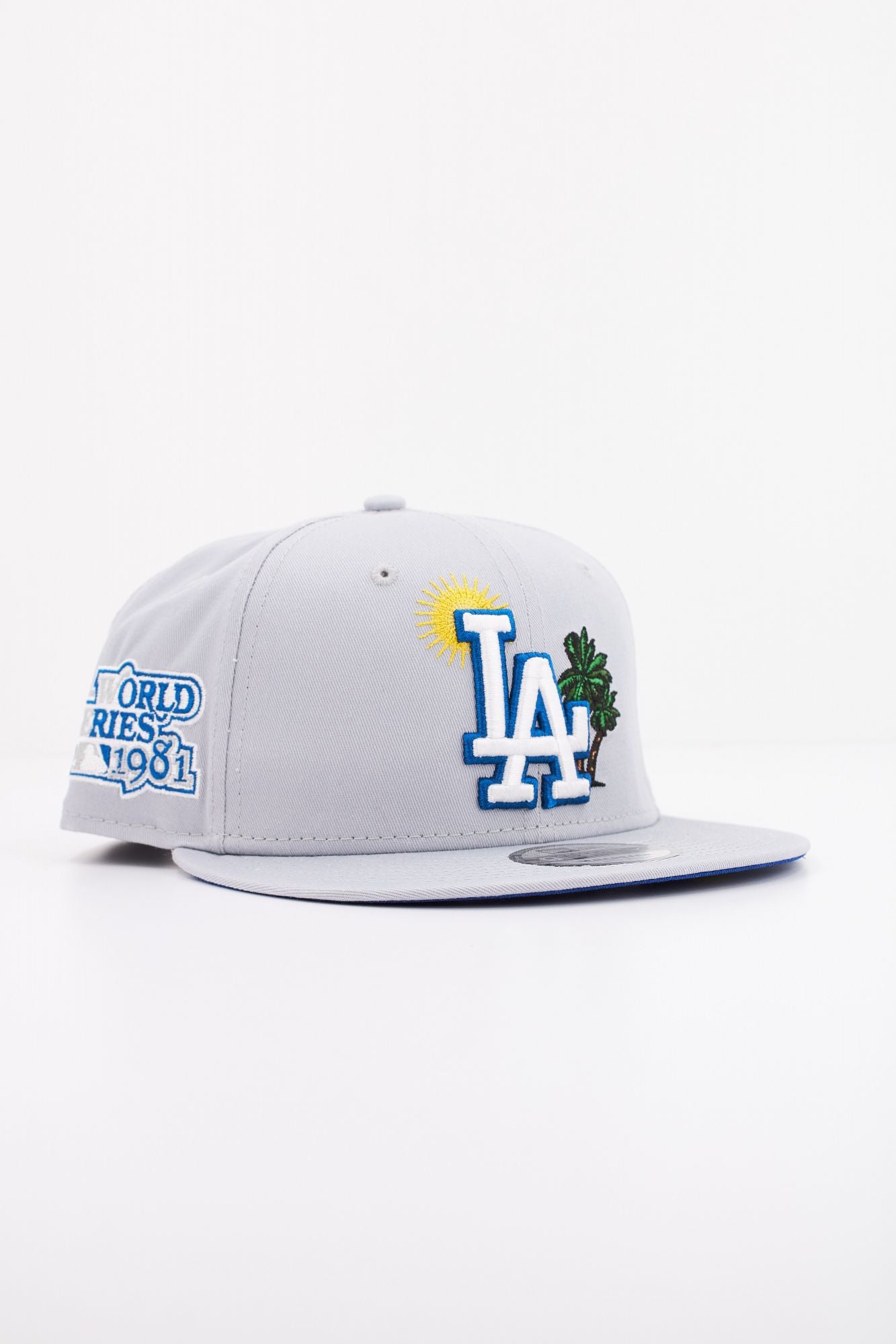 NEW ERA  LOS ANGELES DODGERS en color GRIS (2)