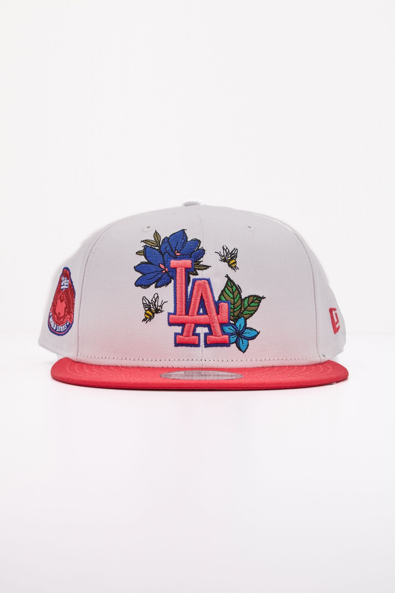 NEW ERA MLB FLORAL 9FIFTY LOSDOD en color BLANCO (1)