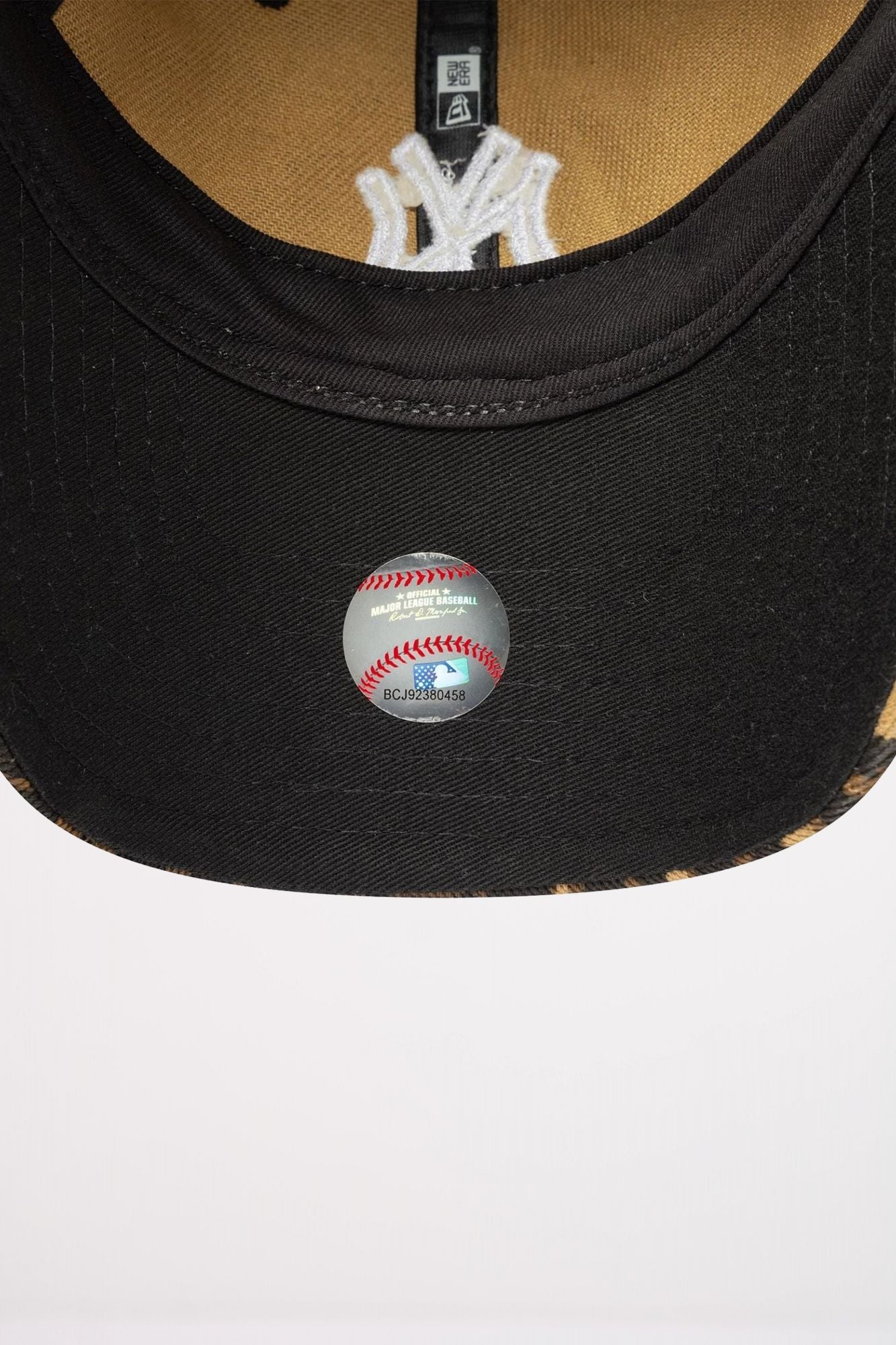 NEW ERA FEMALE OUTLINE LEOPARD 9 en color ANIMAL PRINT (5)