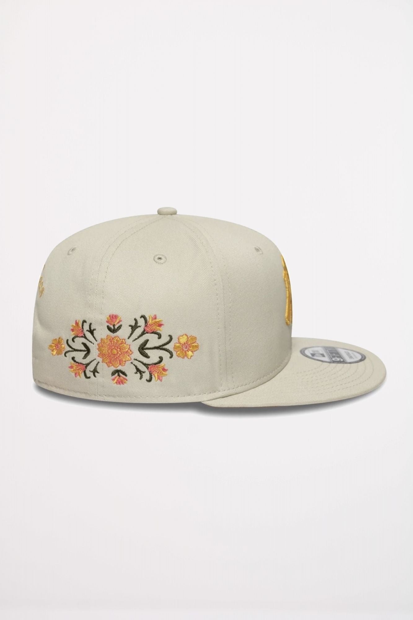 NEW ERA 9FIFTY FLORAL NEW YORK YANKEES en color BEIS (3)