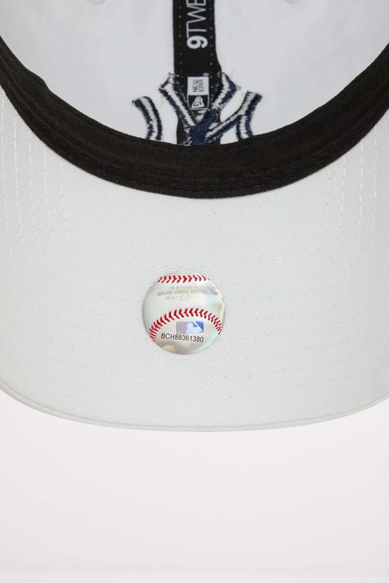 NEW ERA MLB CORE CLASSIC 2 0 en color BLANCO (5)