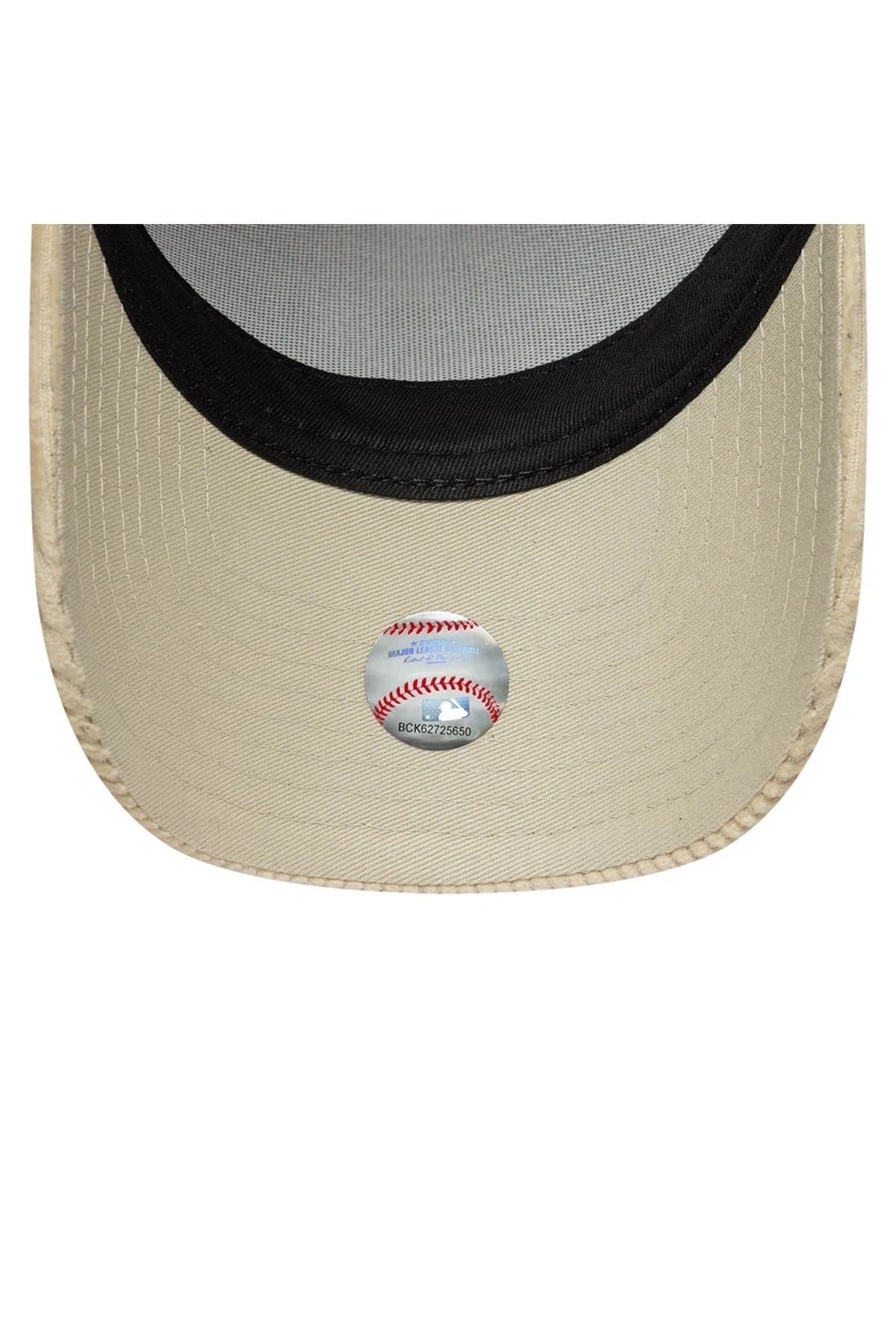 NEW ERA TONAL CORD TRUCKER LOSDOD en color BEIS (4)