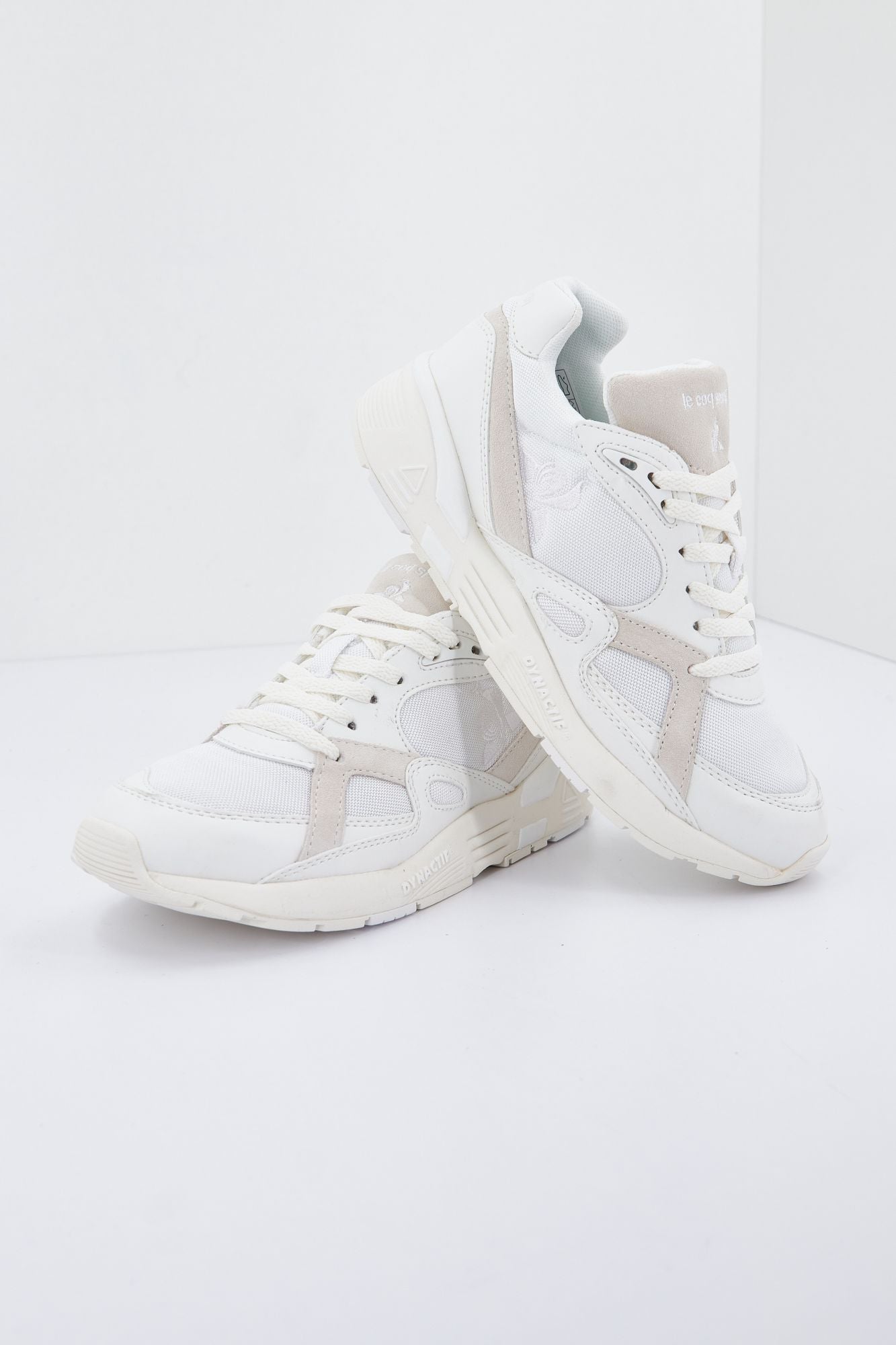 LE COQ SPORTIF LCS R850 W en color BLANCO (2)