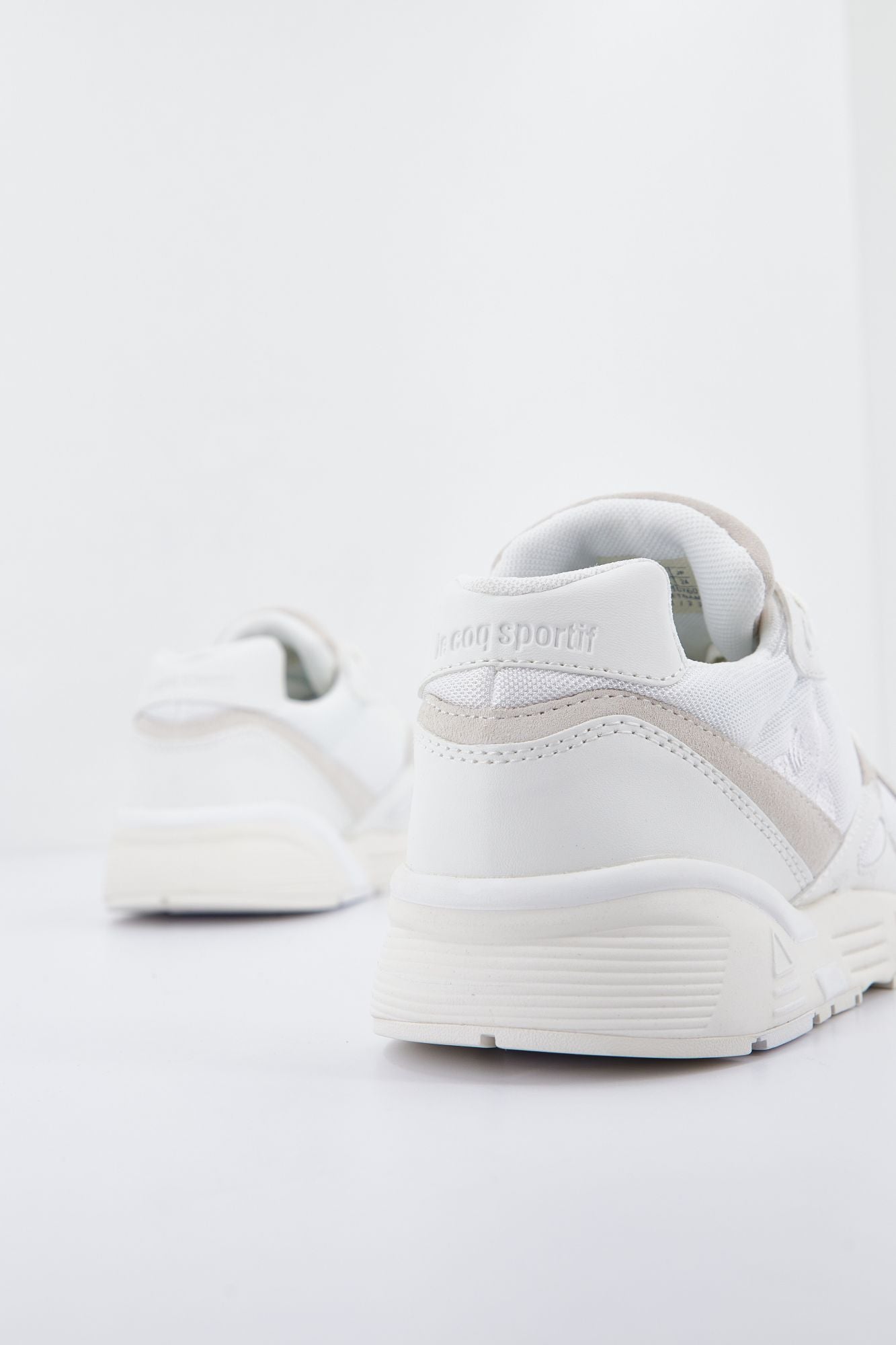 LE COQ SPORTIF LCS R850 W en color BLANCO (3)