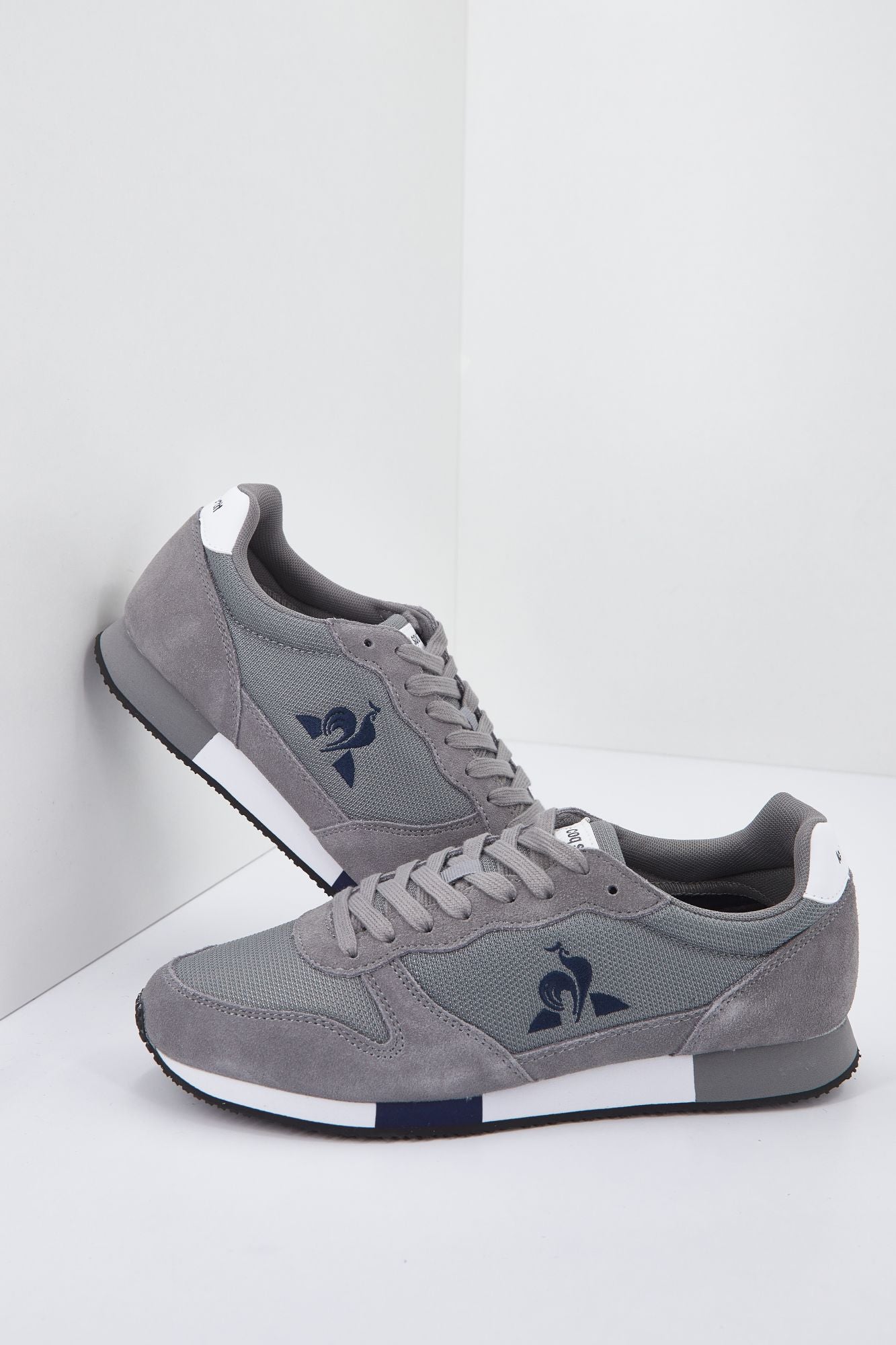 LE COQ SPORTIF ALPHA SPORT en color GRIS (1)