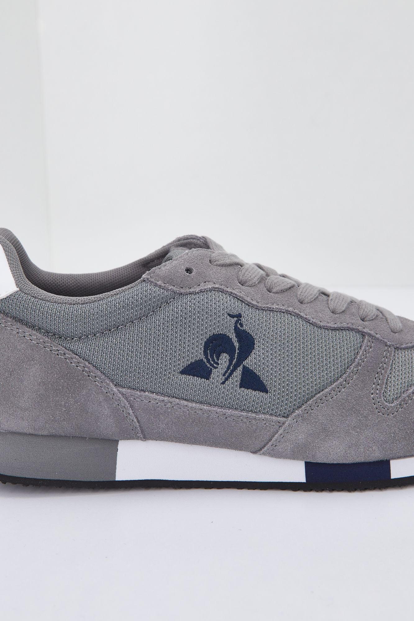 LE COQ SPORTIF ALPHA SPORT en color GRIS (2)