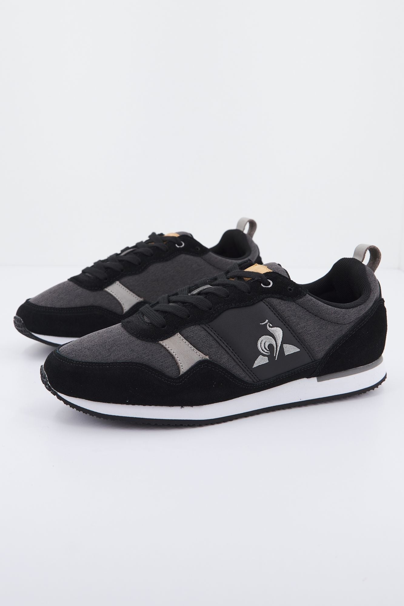 LE COQ SPORTIF ALPHA CLASSIC BLACK JEAN en color NEGRO (1)