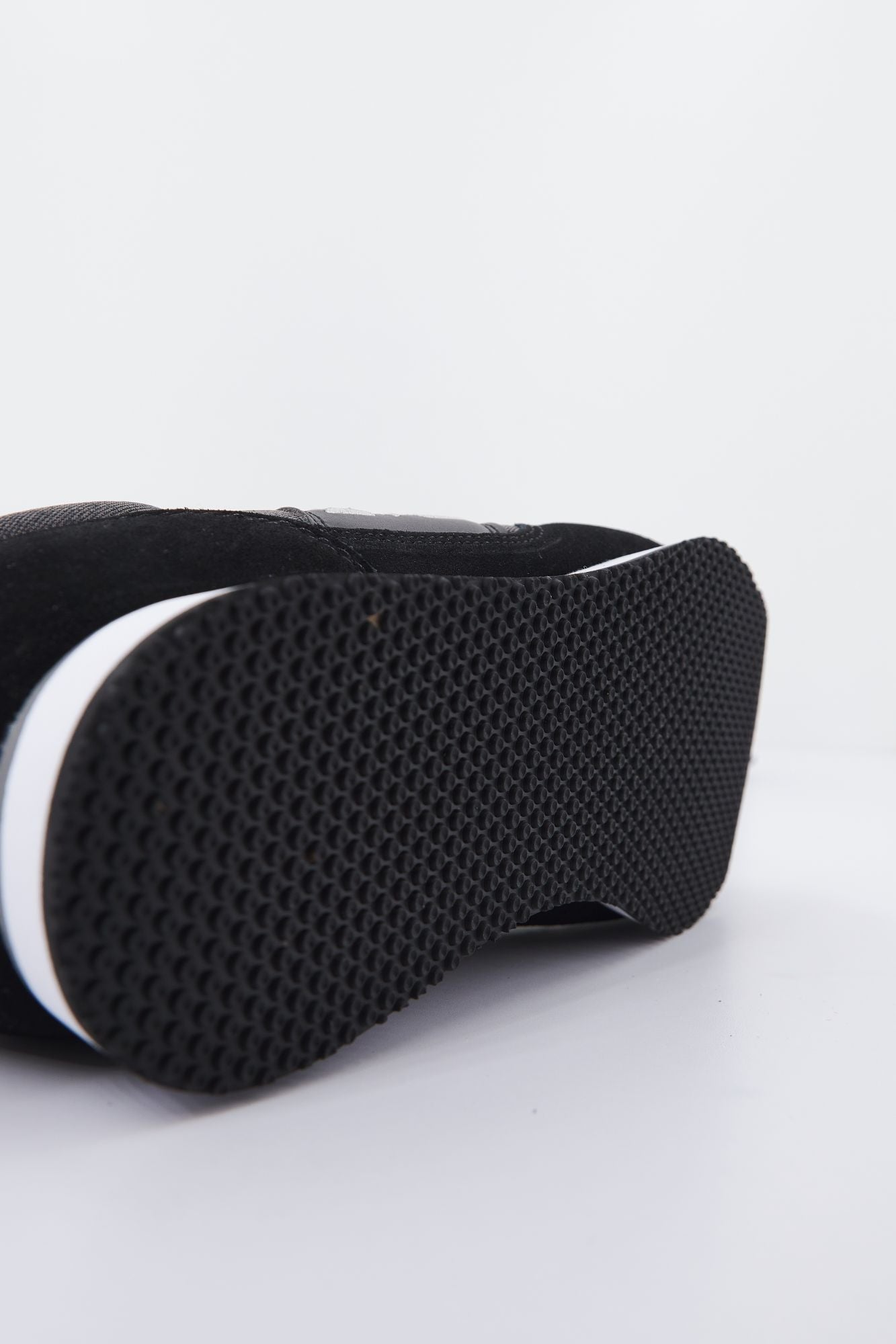 LE COQ SPORTIF ALPHA CLASSIC BLACK JEAN en color NEGRO (3)