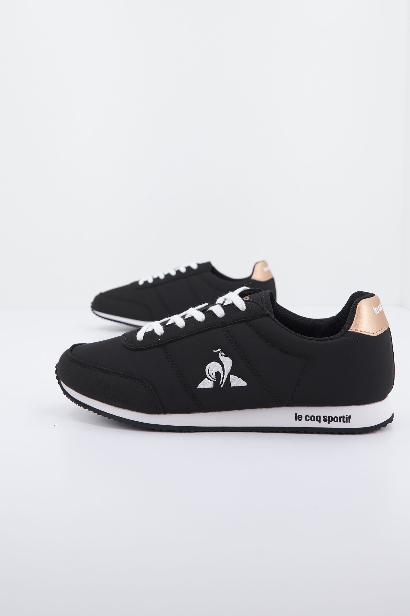 LE COQ SPORTIF  RACERONE W en color NEGRO (1)