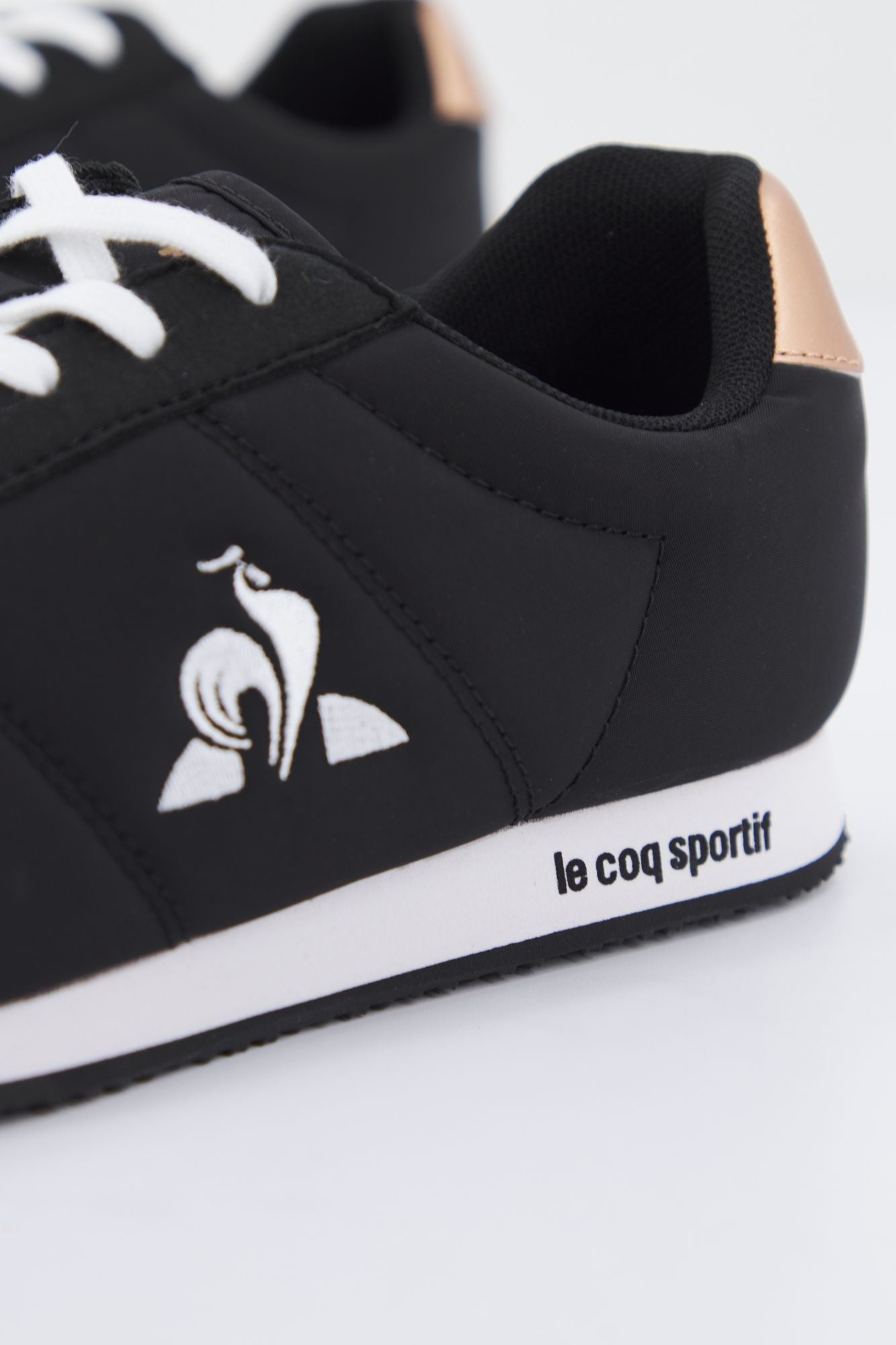 LE COQ SPORTIF  RACERONE W en color NEGRO (3)
