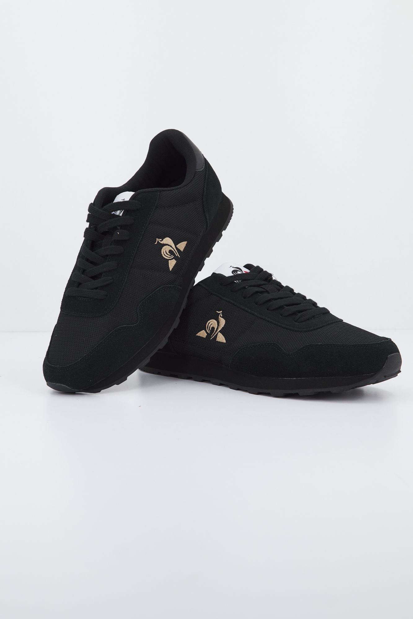 LE COQ SPORTIF ASTRA METALLIC en color NEGRO (1)