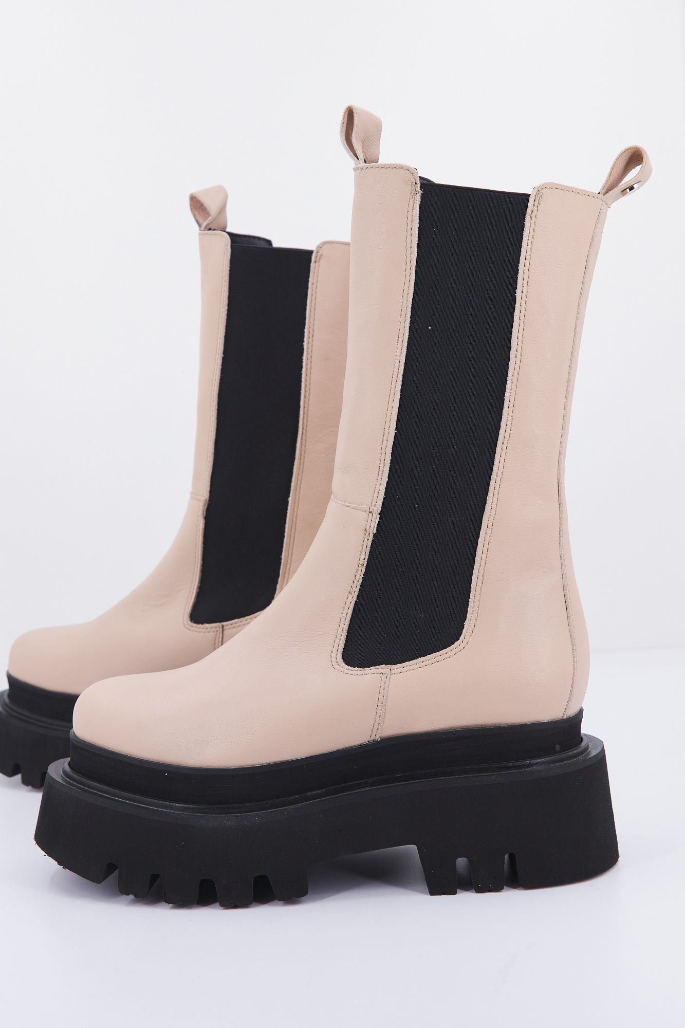 YELLOW CLEVELAND en color BEIS (1)