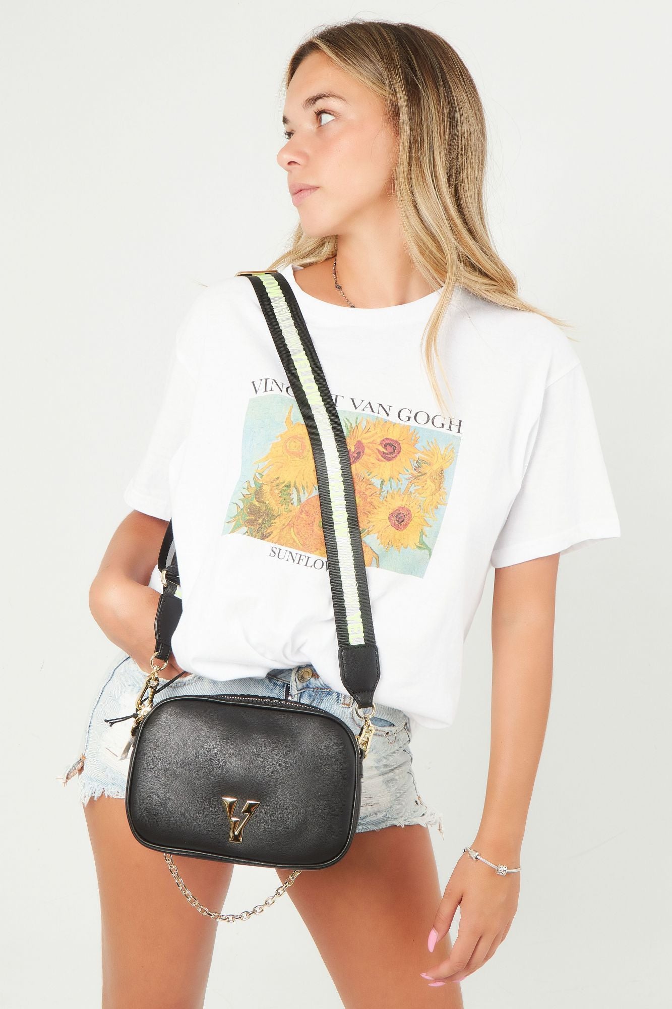 YELLOW PIXEL en color NEGRO (5)