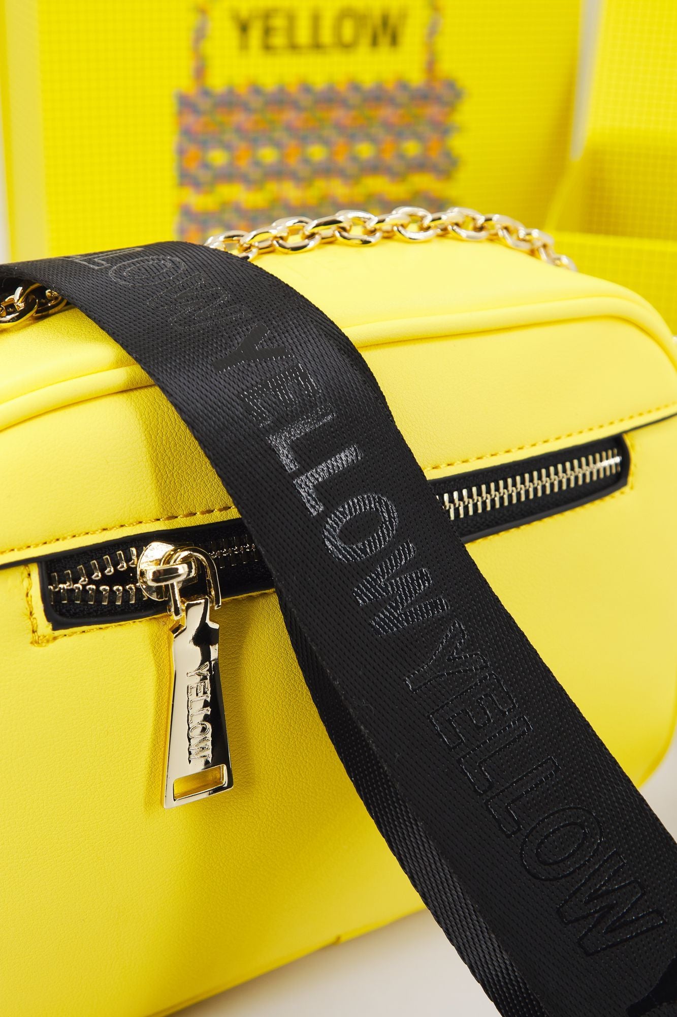 YELLOW PIXEL en color AMARILLO (4)