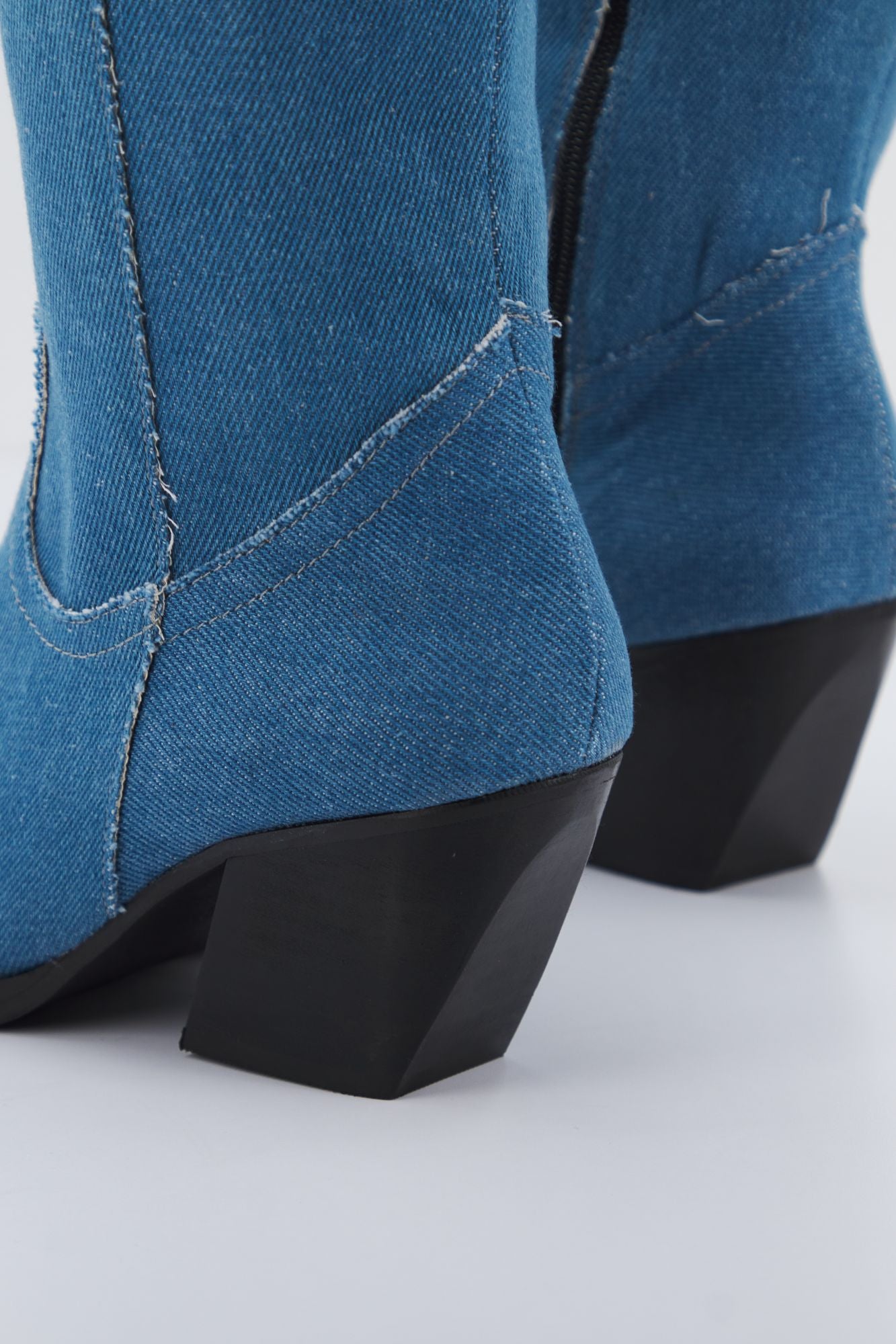 YELLOW MONROE en color AZUL (3)