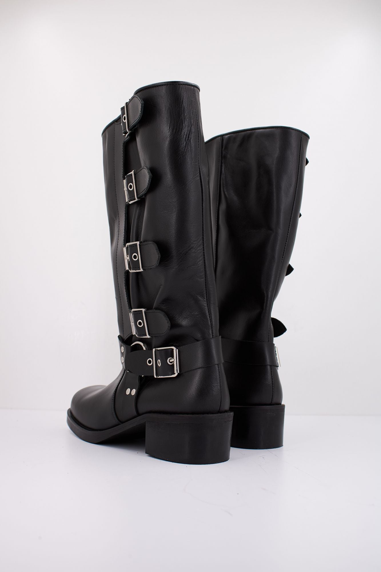 YELLOW LOLA en color NEGRO (4)