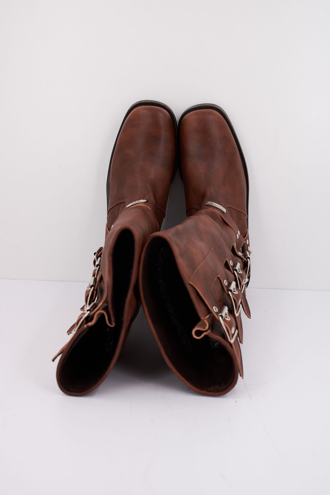 YELLOW LOLA en color MARRON (3)