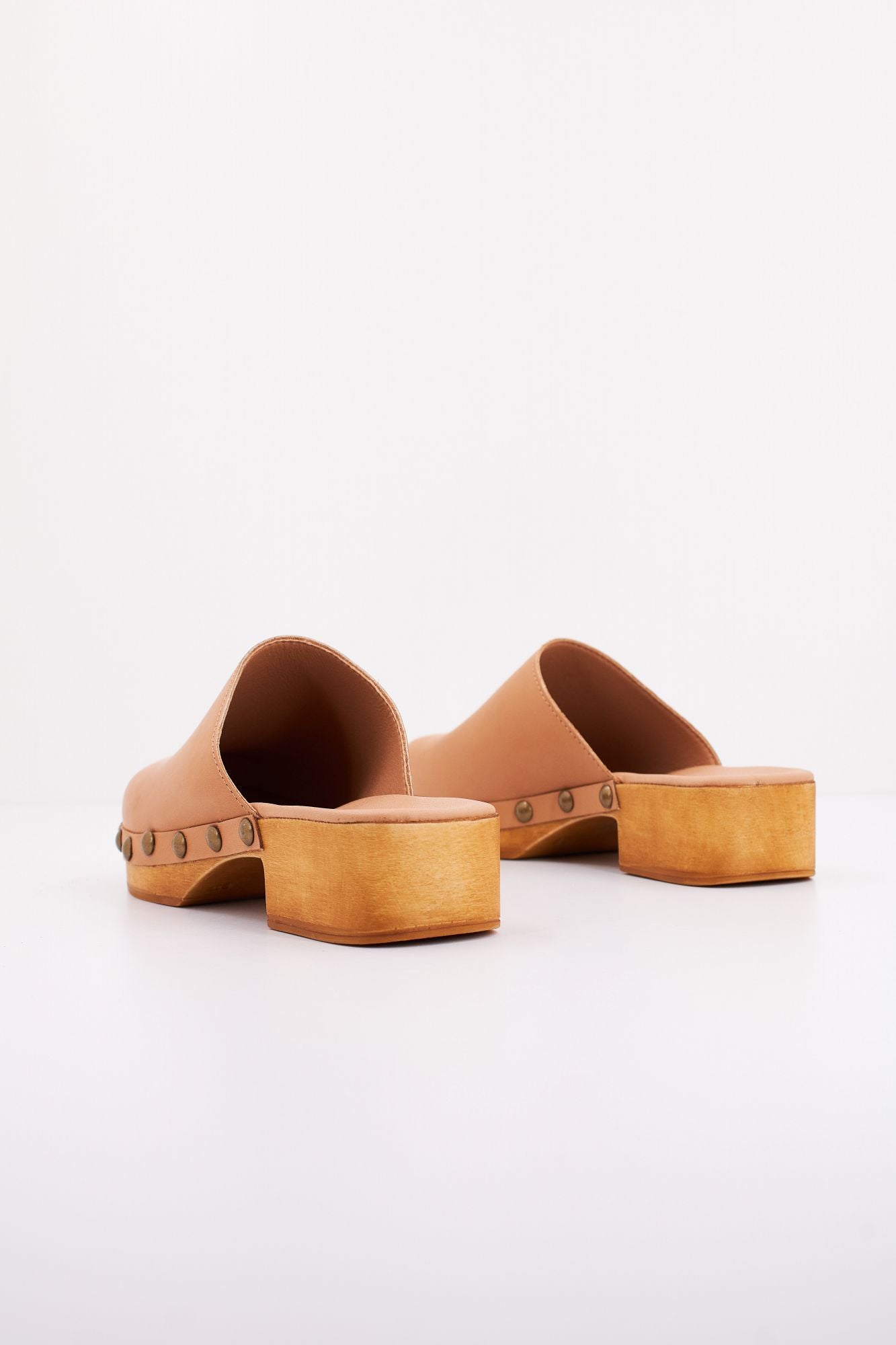 YELLOW LIA en color MARRON (3)