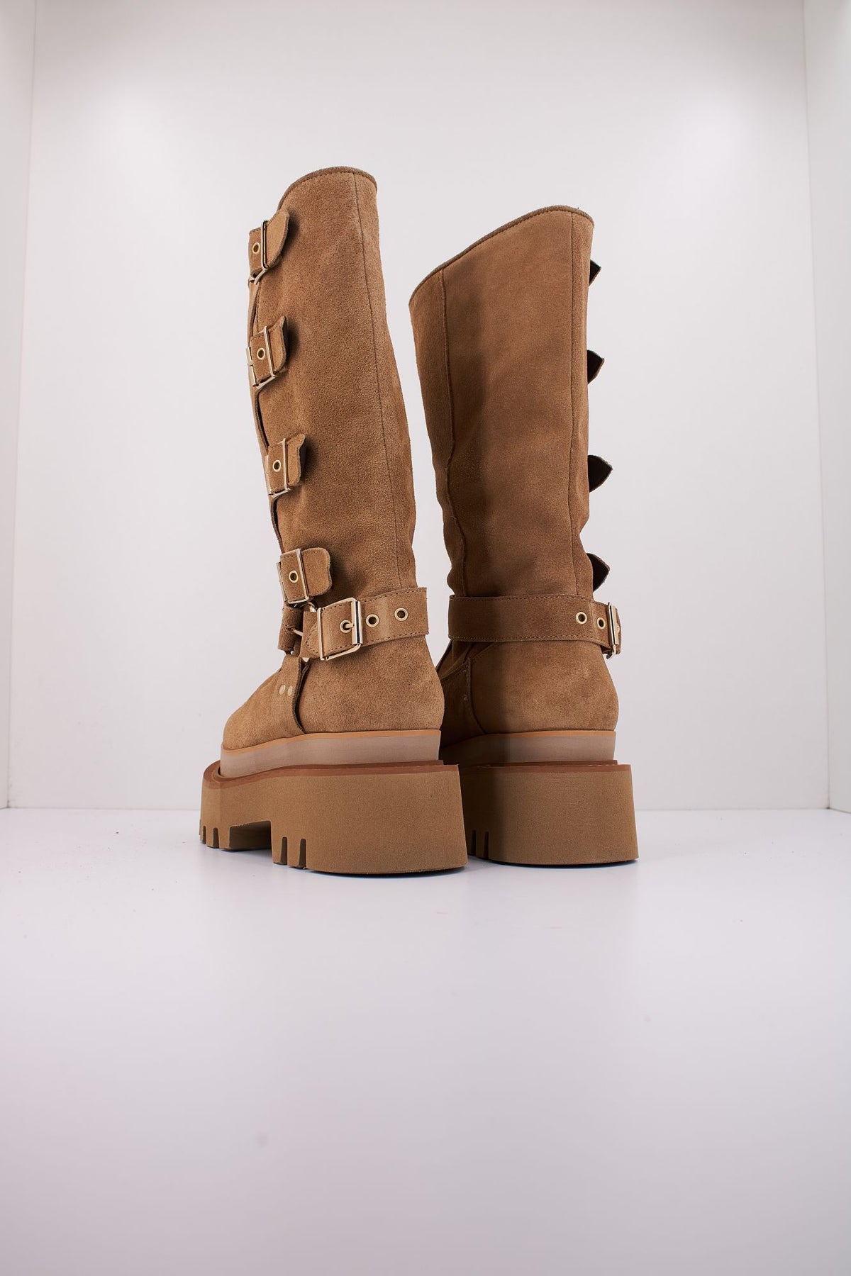YELLOW LOLA XL 8508Y en color MARRON CLARO (3)