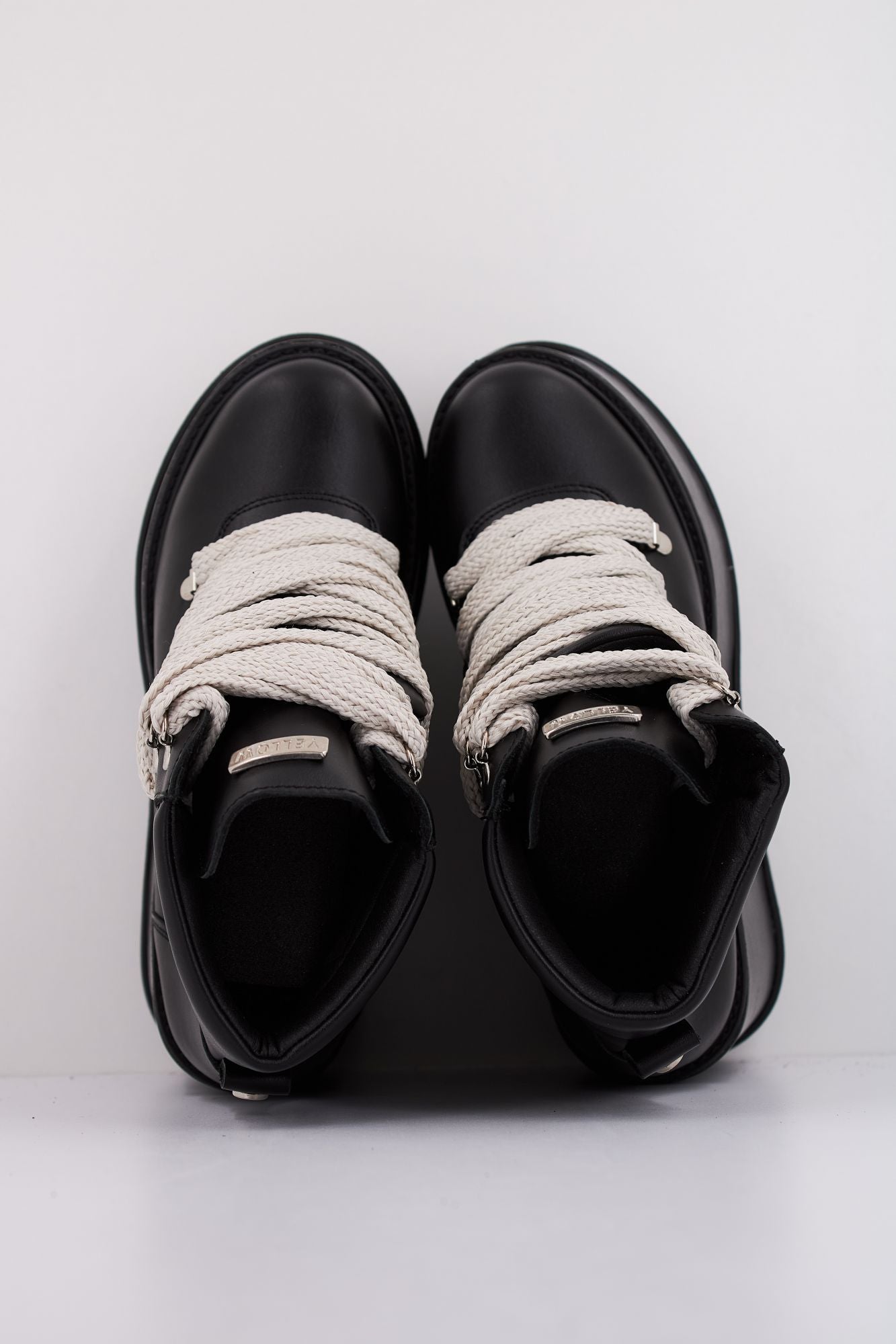 YELLOW DOROTHEA en color NEGRO (3)