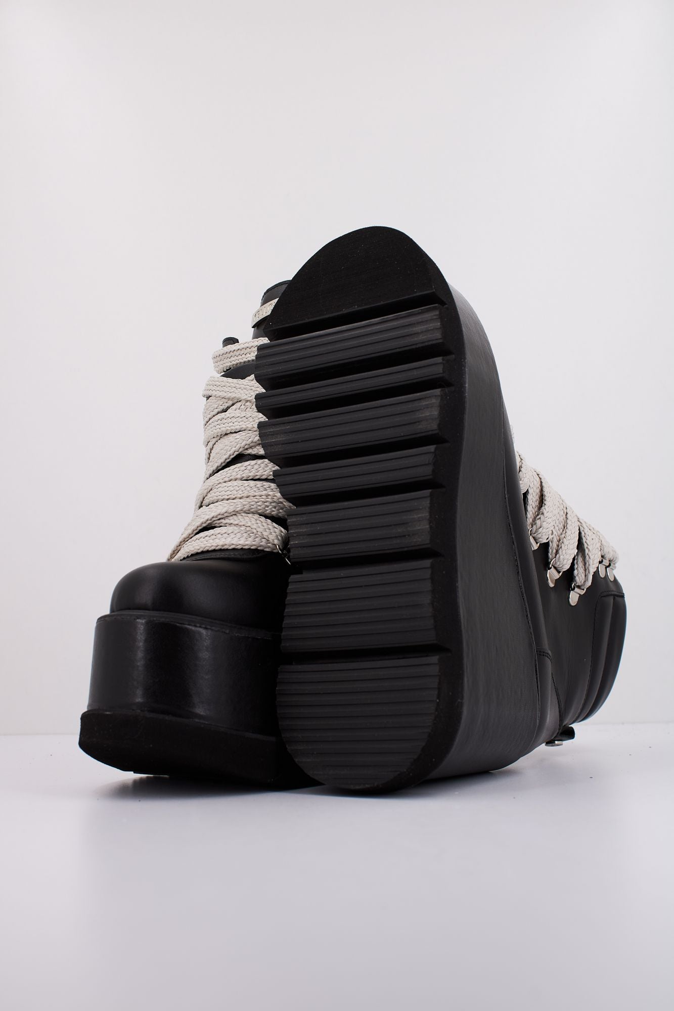 YELLOW DOROTHEA en color NEGRO (5)