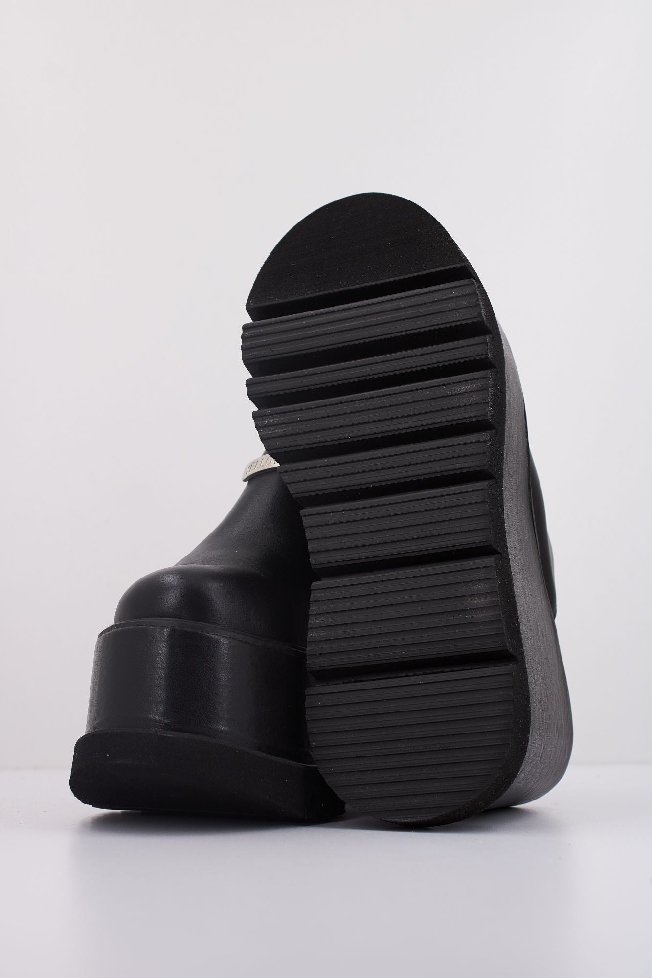 YELLOW SUZY en color NEGRO (5)