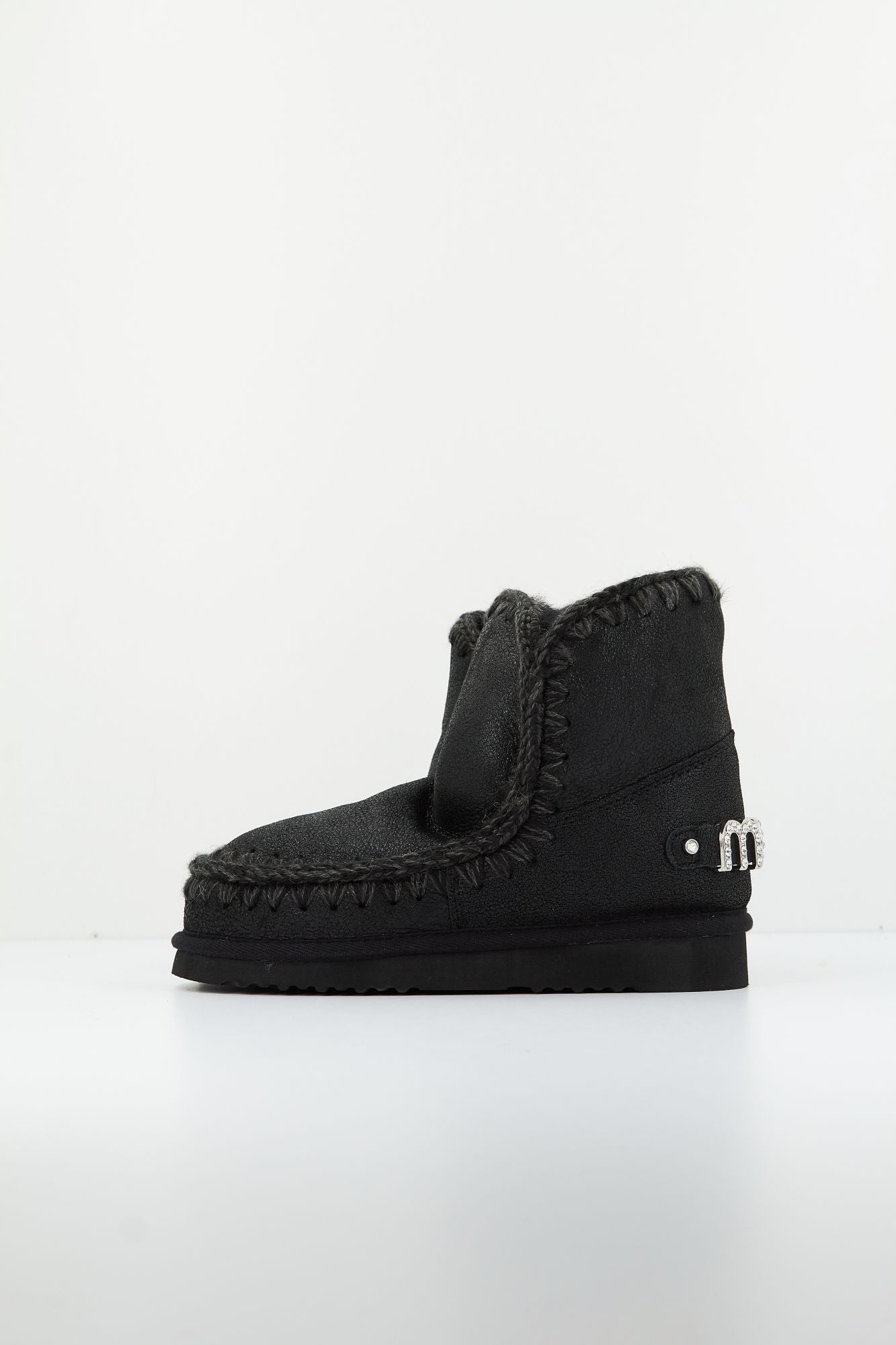 MOU FW101036B en color NEGRO (1)