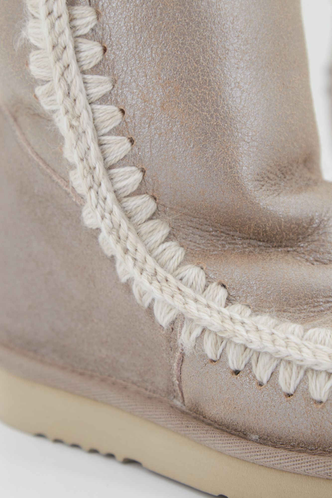 MOU ESKIMO INNER WEDGE SHORT en color MARRON CLARO (2)