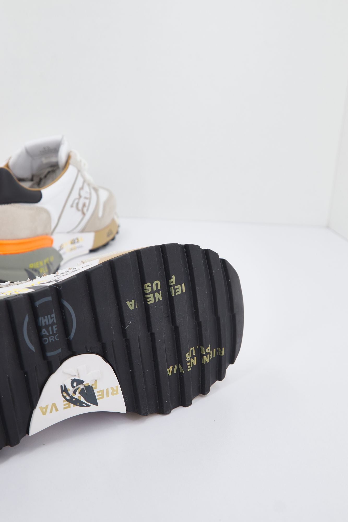 PREMIATA LANDER en color BLANCO (4)