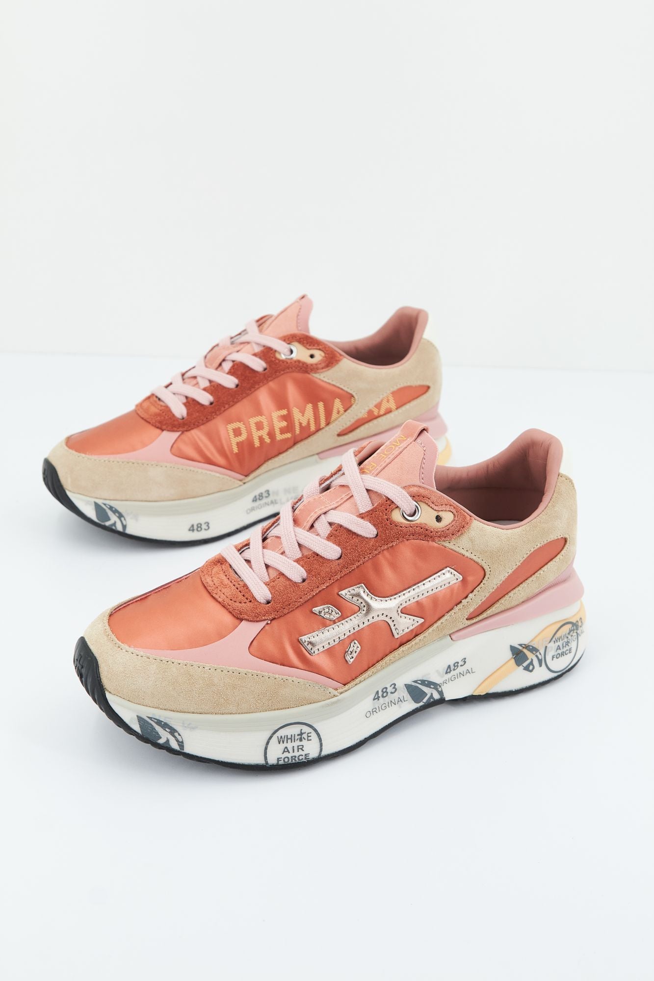 PREMIATA MOERUND en color NARANJA (1)