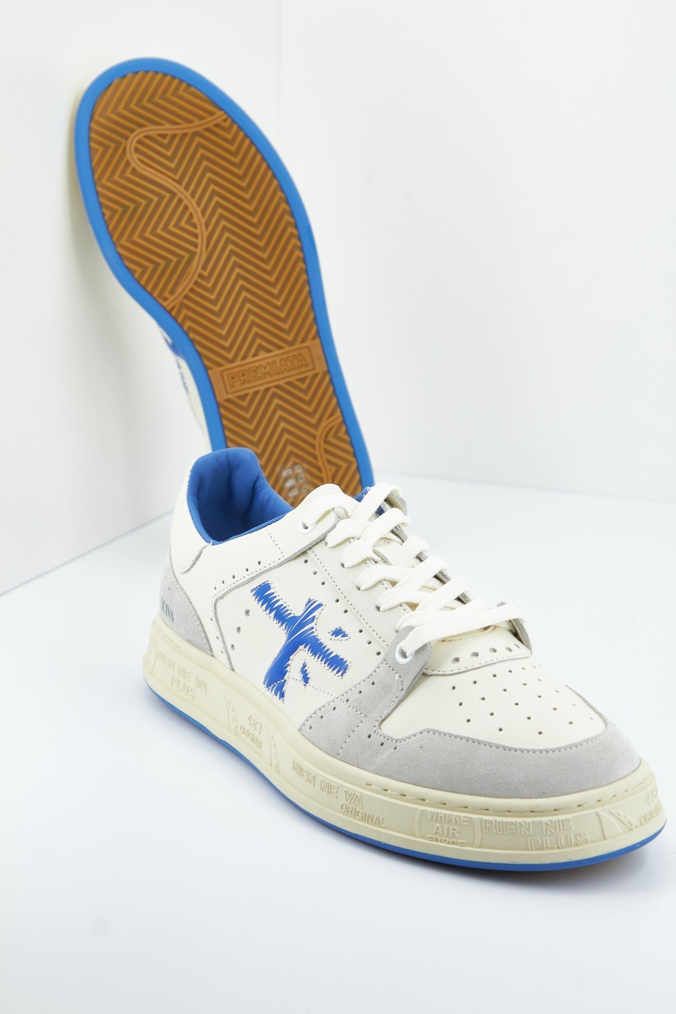PREMIATA QUINN en color BLANCO (3)