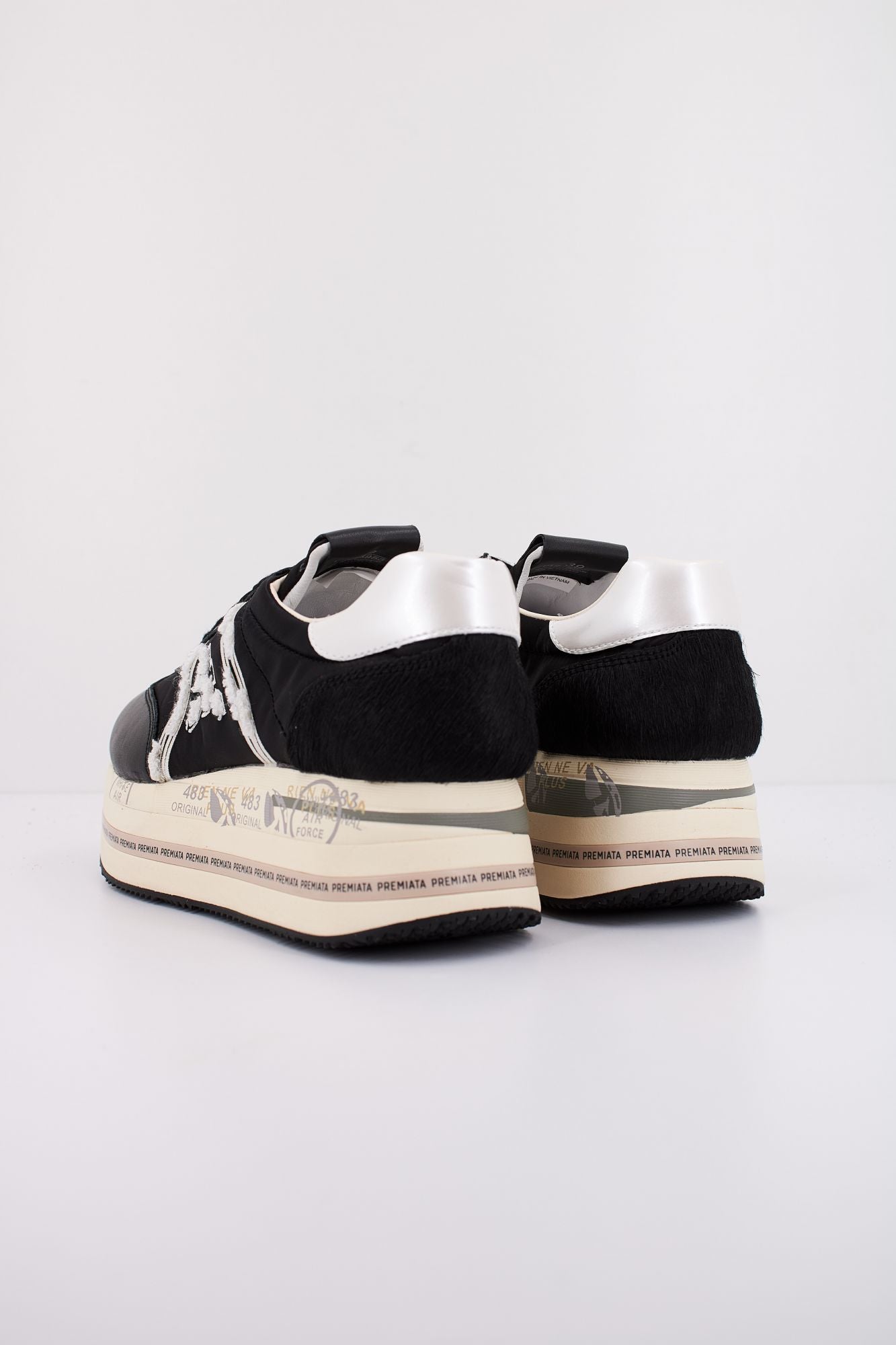PREMIATA BETH 6953  en color NEGRO (4)