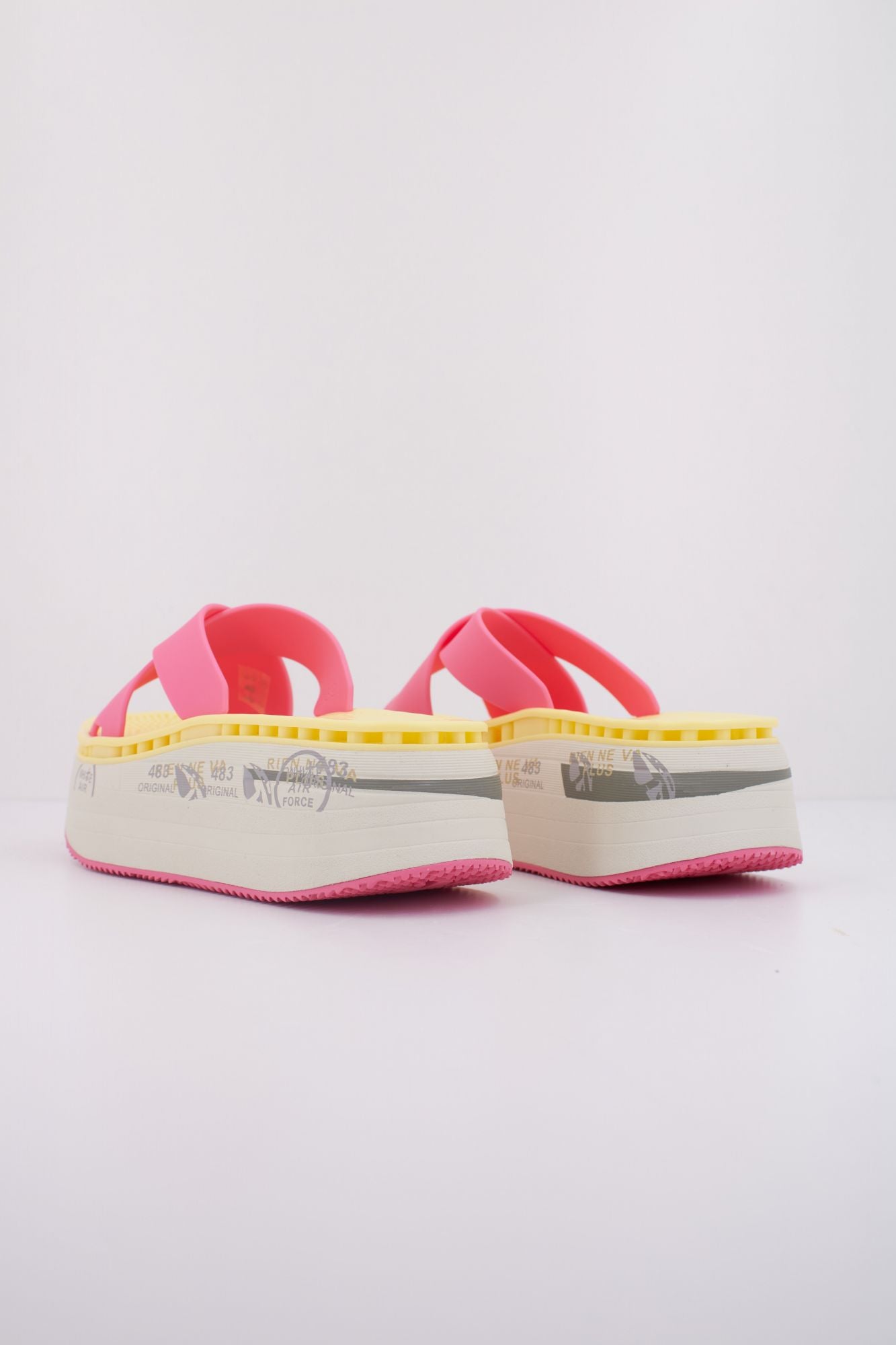 PREMIATA MOURA 7459 en color ROSA (4)