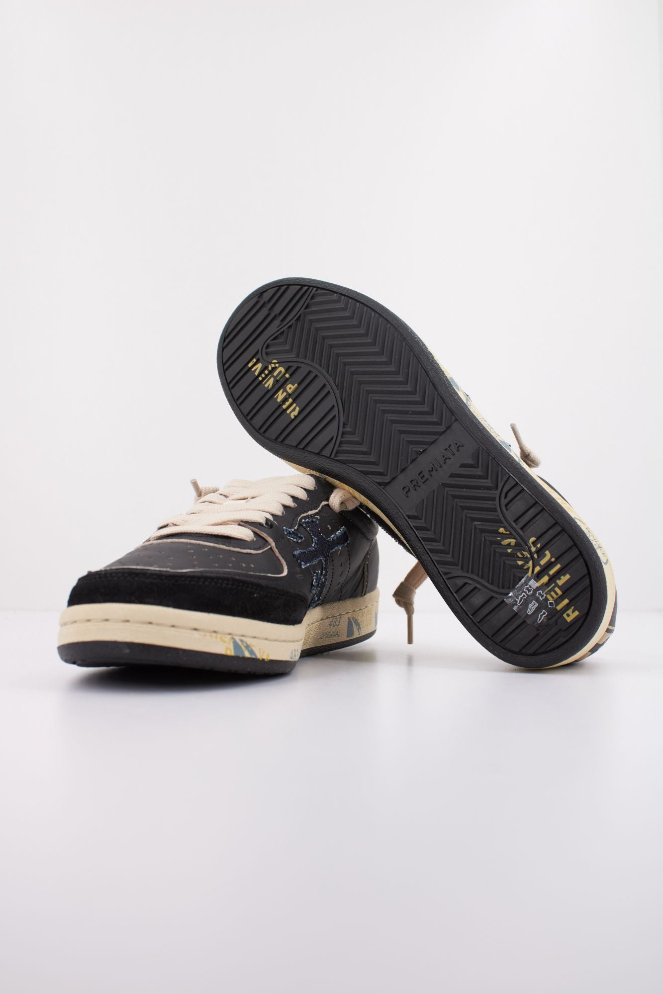 PREMIATA BSKTCLAD 6924  en color NEGRO (5)