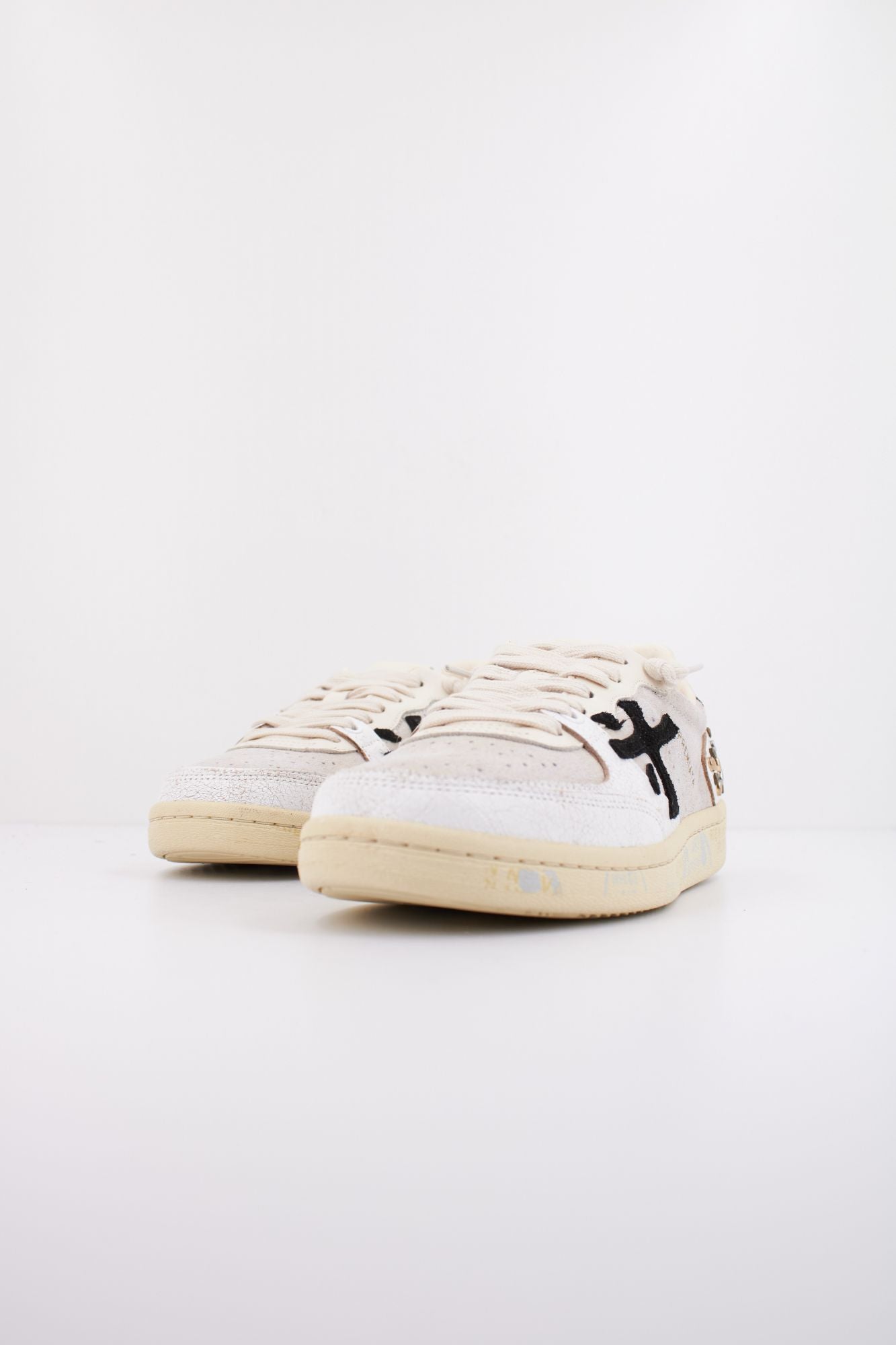 PREMIATA BSKTCLAD 7661 en color BEIS (2)