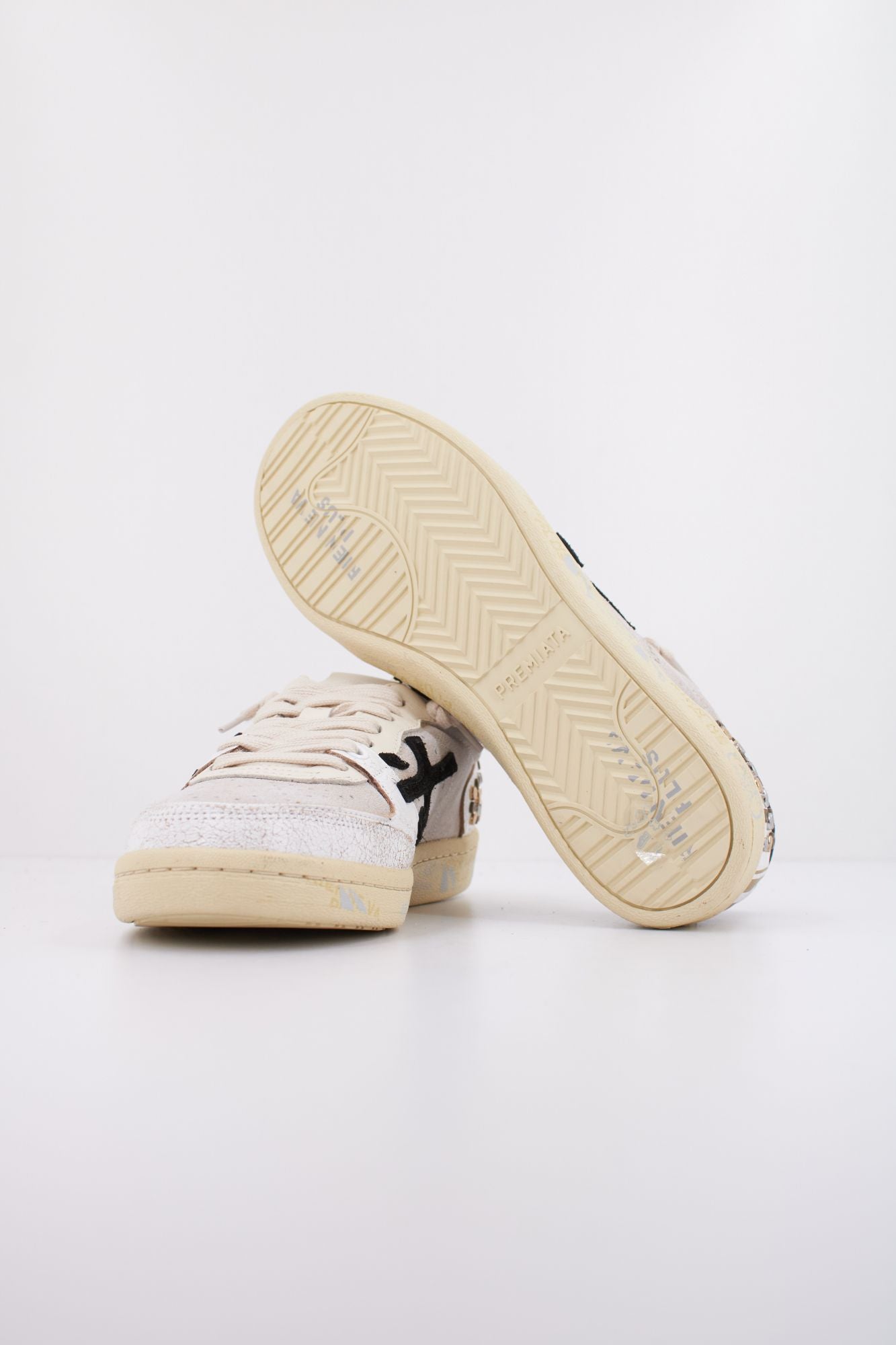 PREMIATA BSKTCLAD 7661 en color BEIS (5)