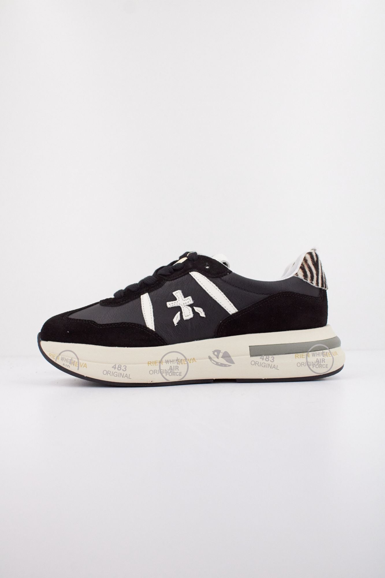 PREMIATA CASSIE 7681 en color NEGRO (1)