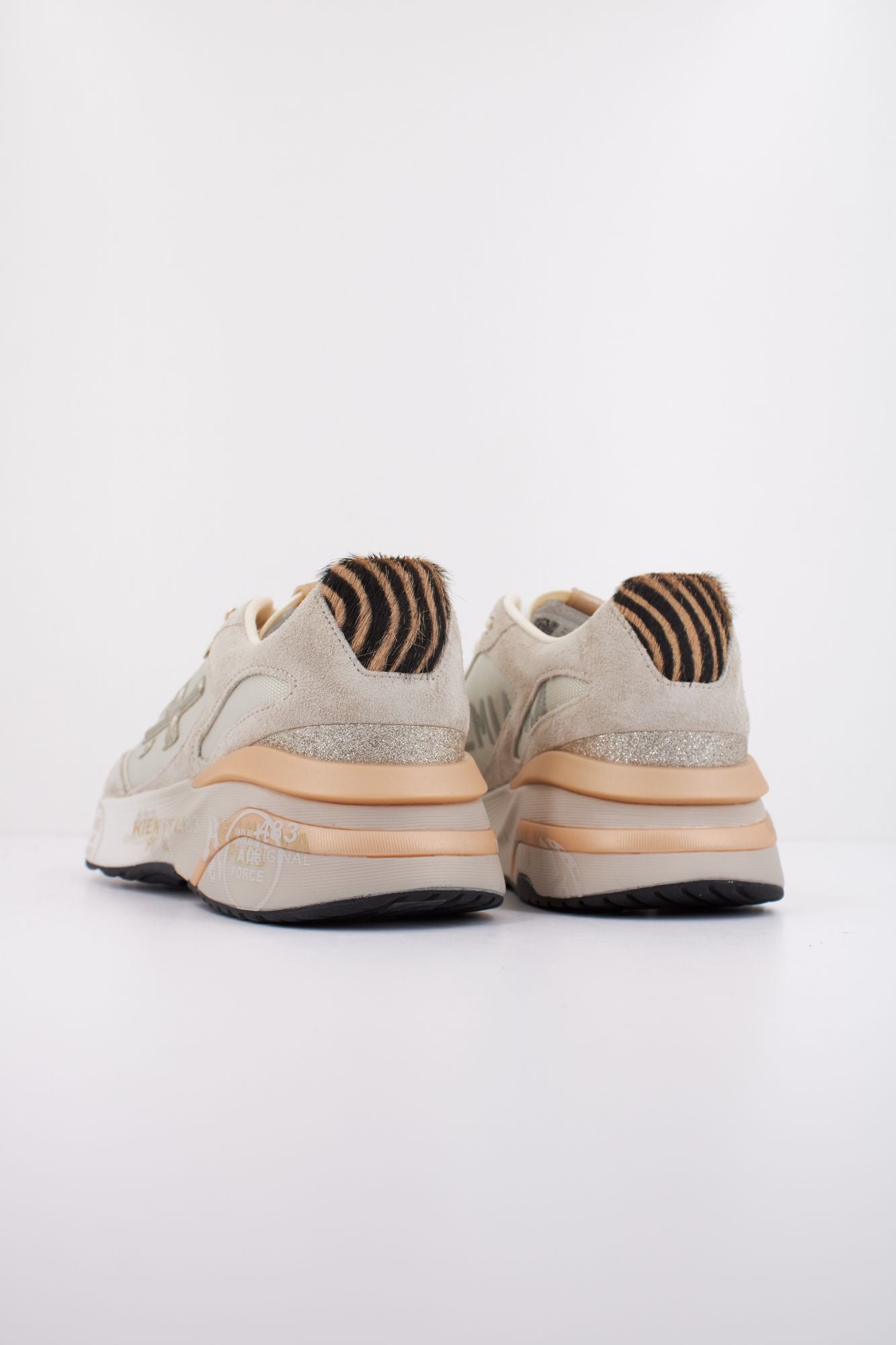 PREMIATA MOERUND 7800 en color BEIS (4)